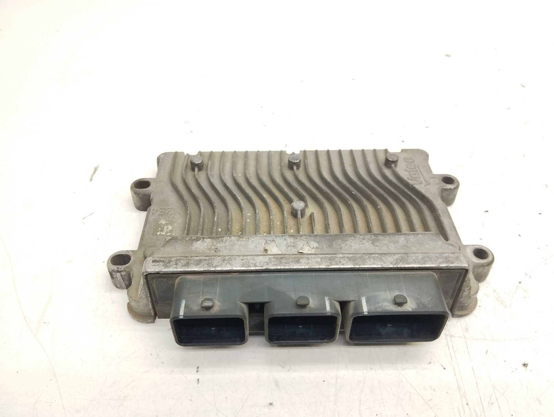 Recambio de centralita motor uce para peugeot 206 berlina xs-line referencia OEM IAM 6151524407 215857841A J34PAAE