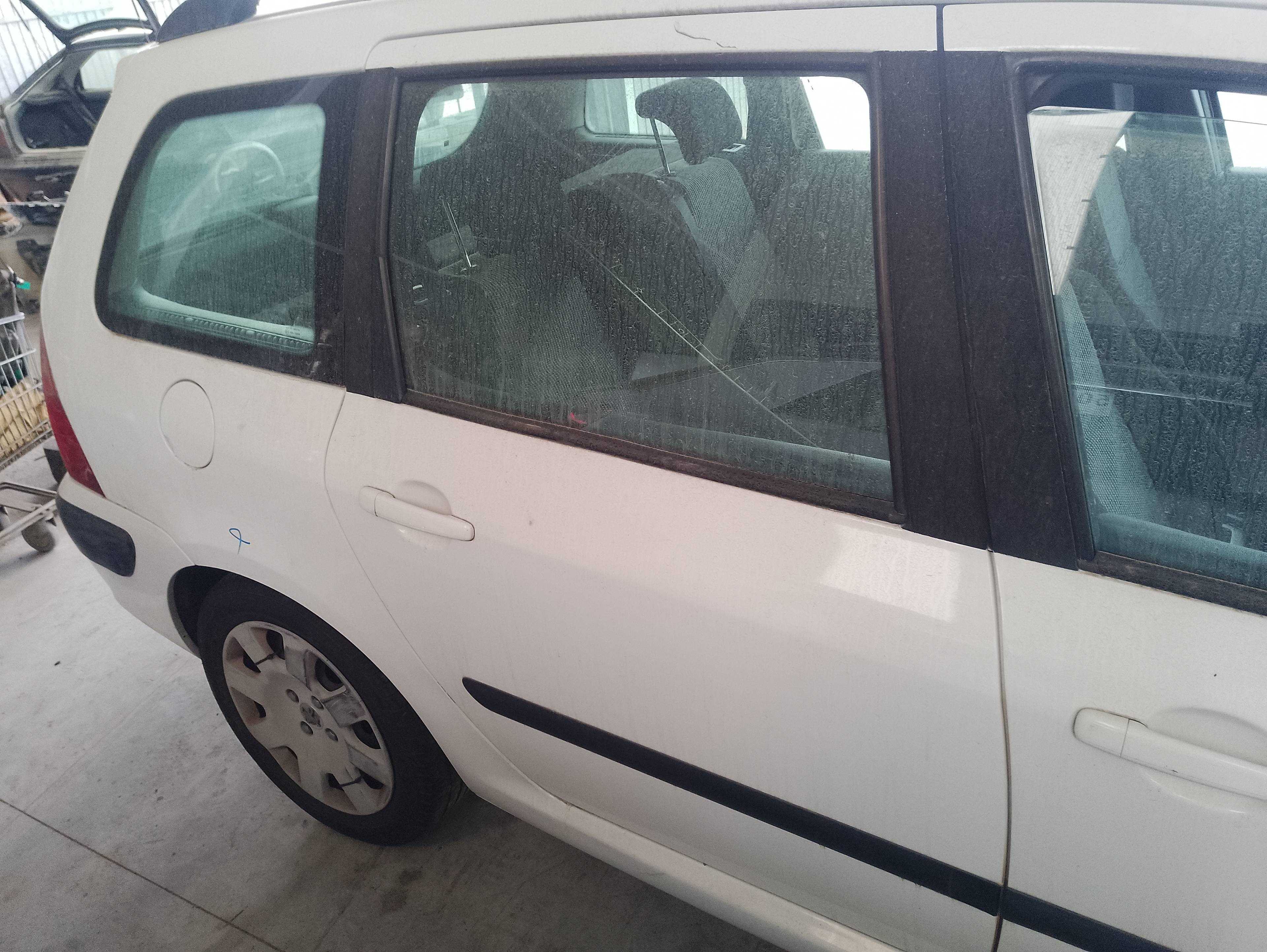 Recambio de puerta trasera derecha para peugeot 307 break/sw (s2) x-line referencia OEM IAM   