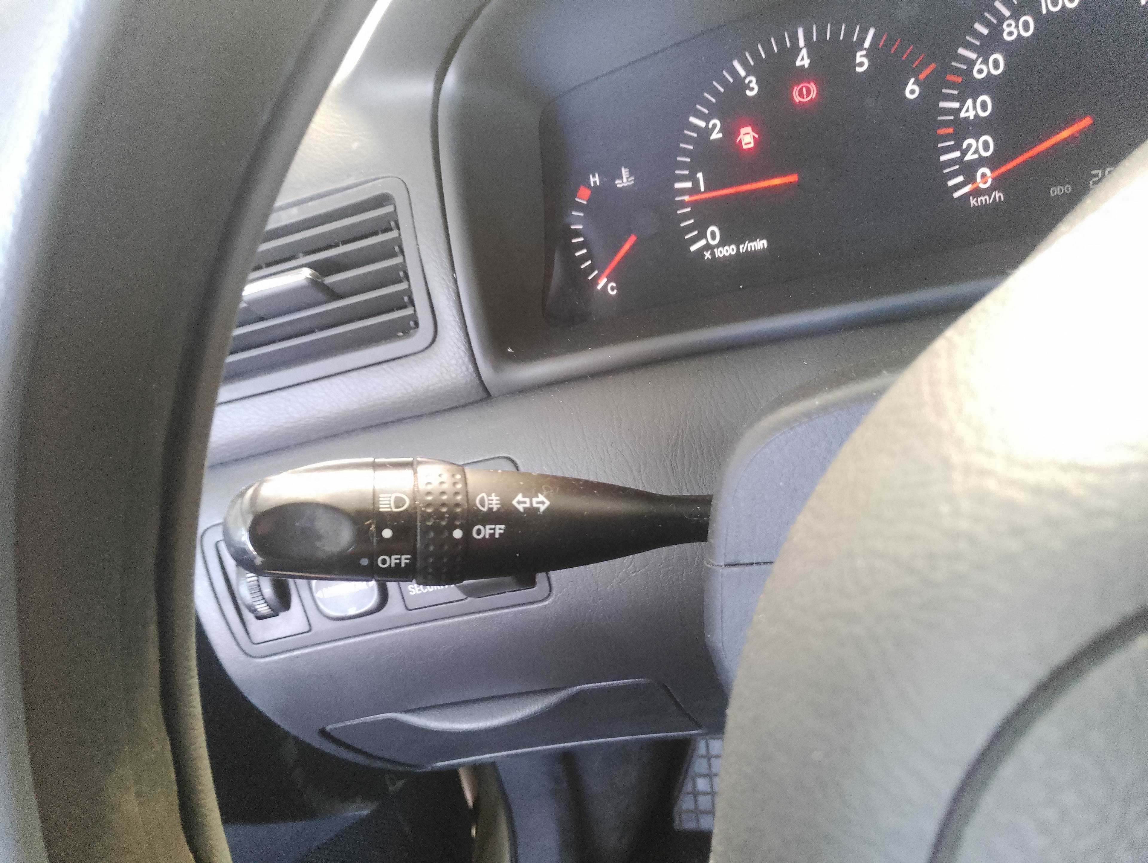 Recambio de mando intermitentes para toyota corolla (e12) 1.4 d-4d luna compact referencia OEM IAM   