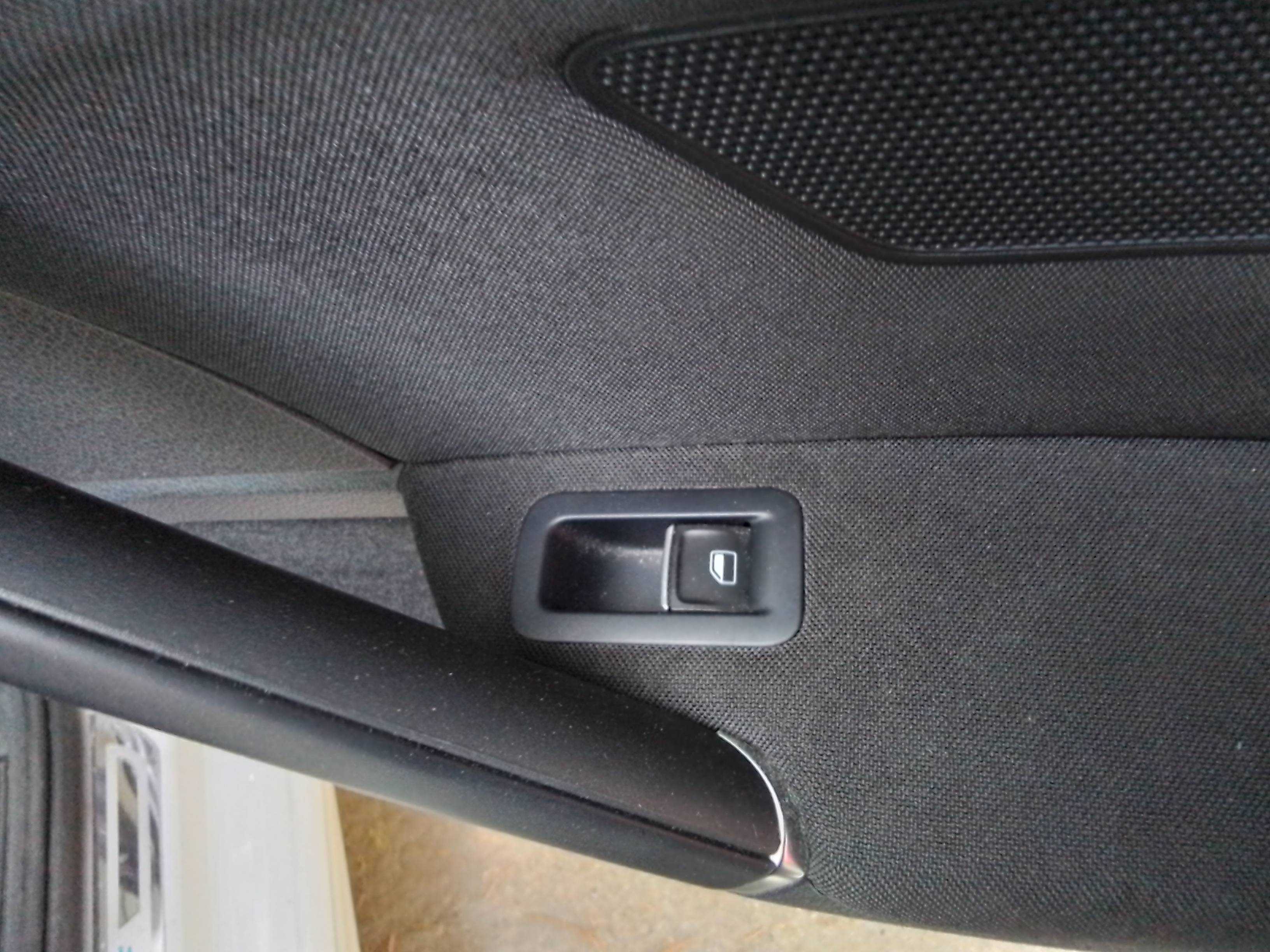 Recambio de mando elevalunas trasero derecho para volkswagen golf vii lim. (5g1) advance bluemotion referencia OEM IAM   