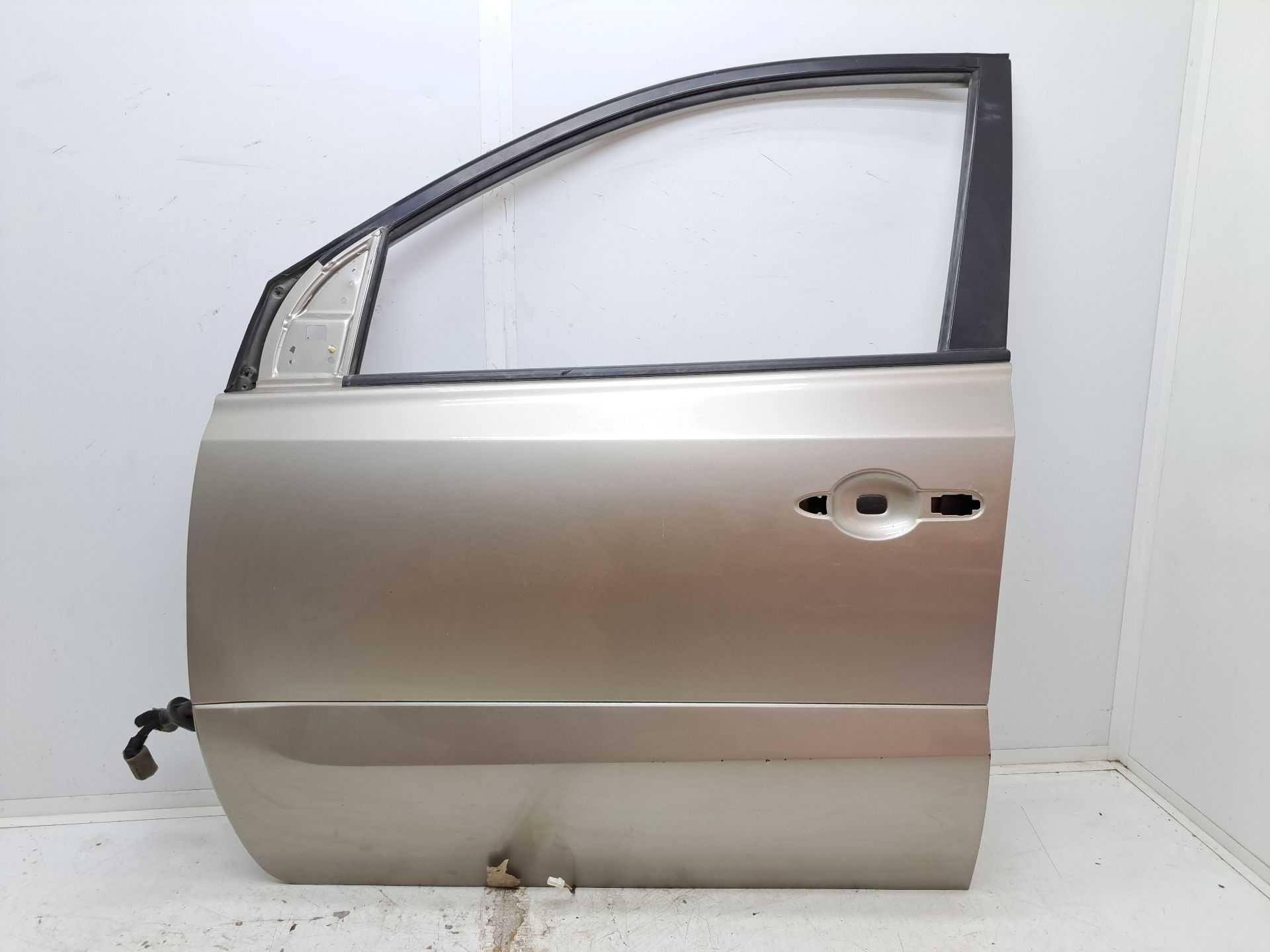 Recambio de puerta delantera izquierda para renault koleos bose edition referencia OEM IAM   