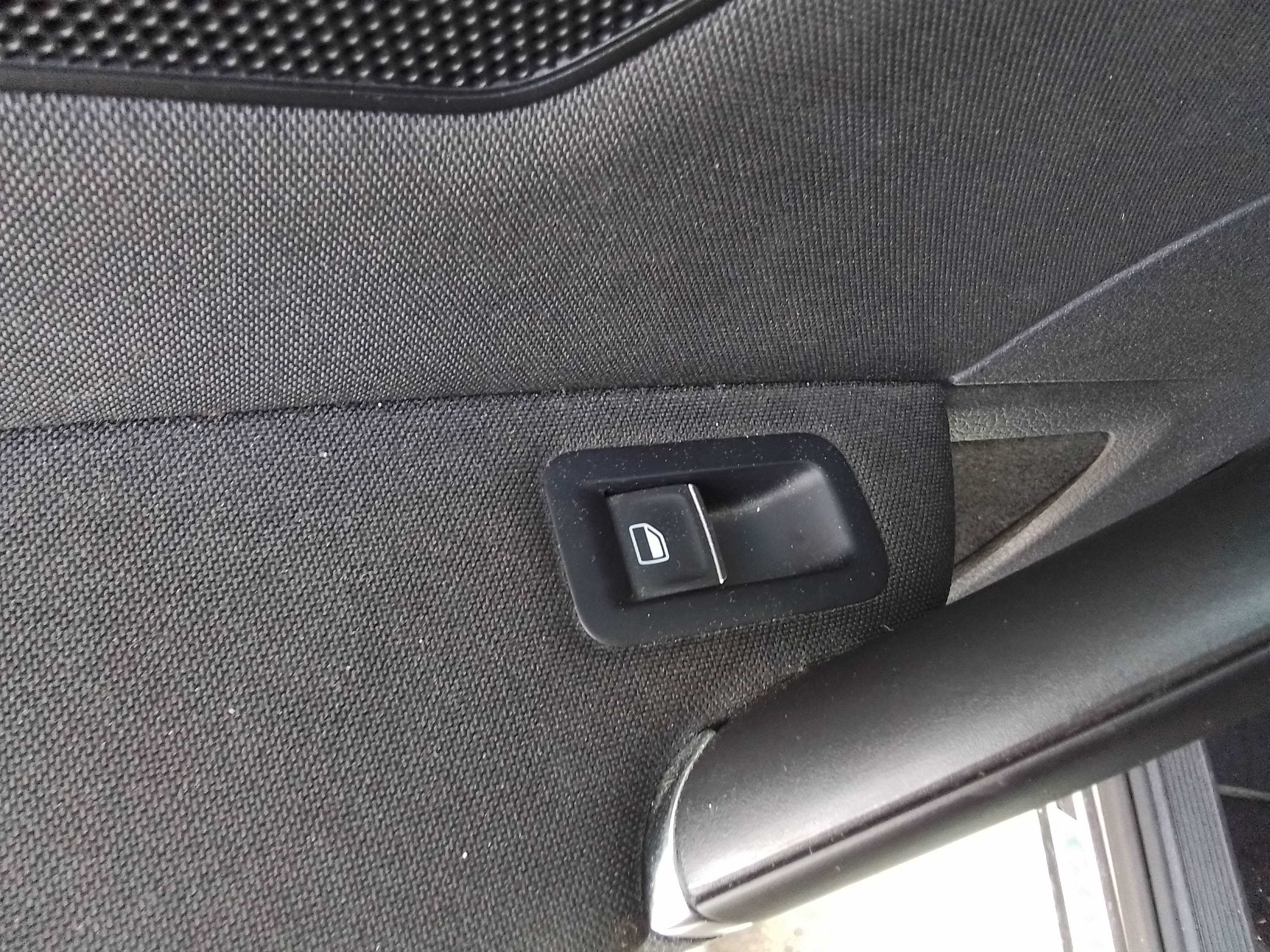Recambio de mando elevalunas trasero izquierdo para volkswagen golf vii lim. (5g1) advance bluemotion referencia OEM IAM   