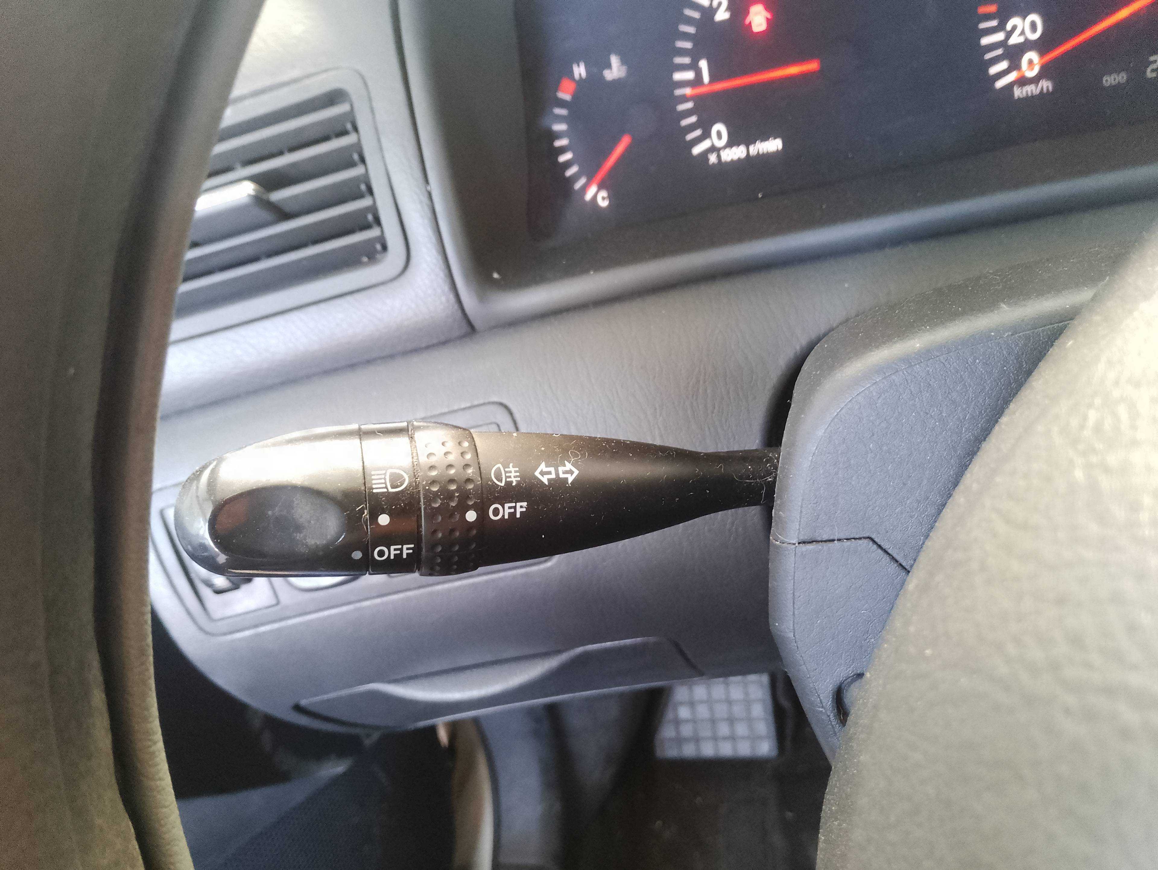 Recambio de mando luces para toyota corolla (e12) 1.4 d-4d luna compact referencia OEM IAM   