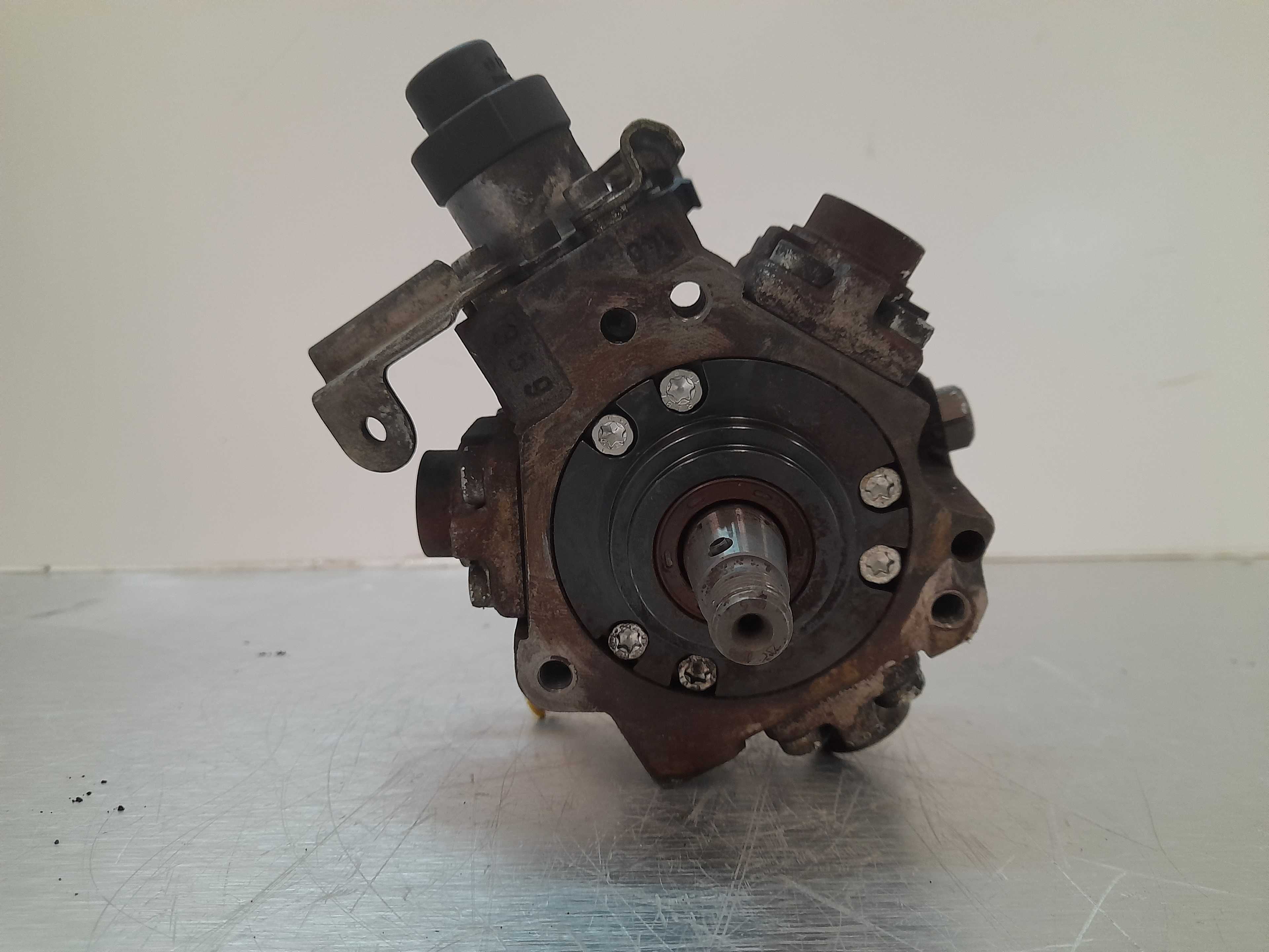 Recambio de bomba inyeccion para citroën c4 berlina collection referencia OEM IAM 9656300380  