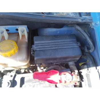 CAJA RELES / FUSIBLES 