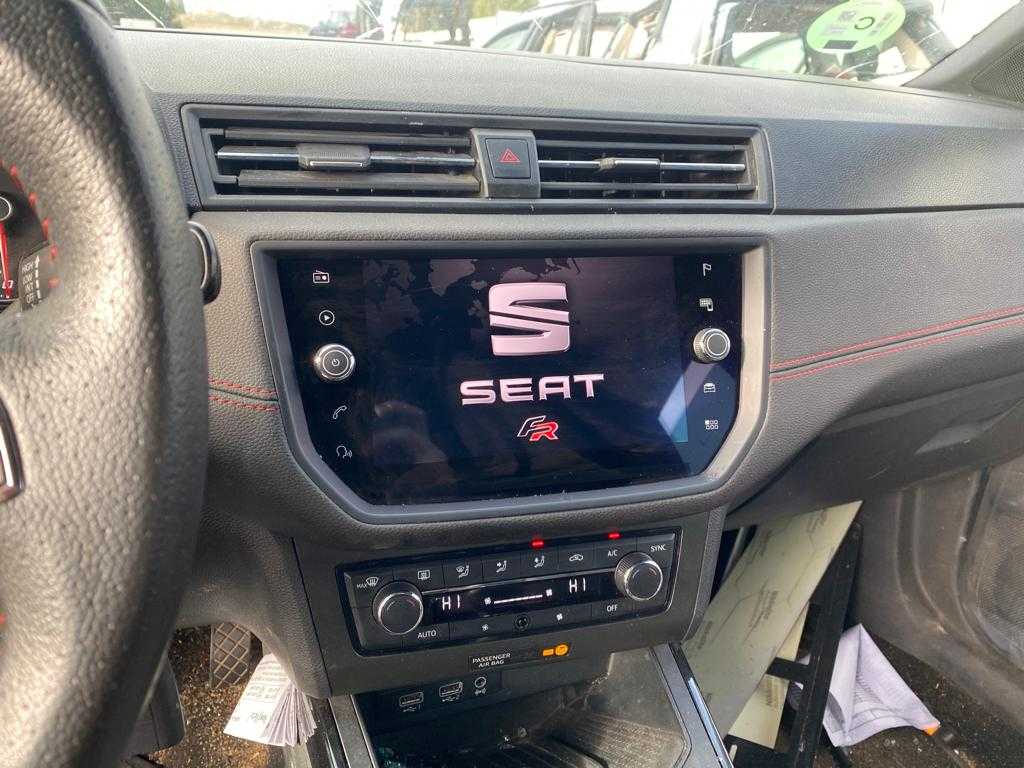Recambio de pantalla multifuncion para seat arona fr referencia OEM IAM 6F0919605A  