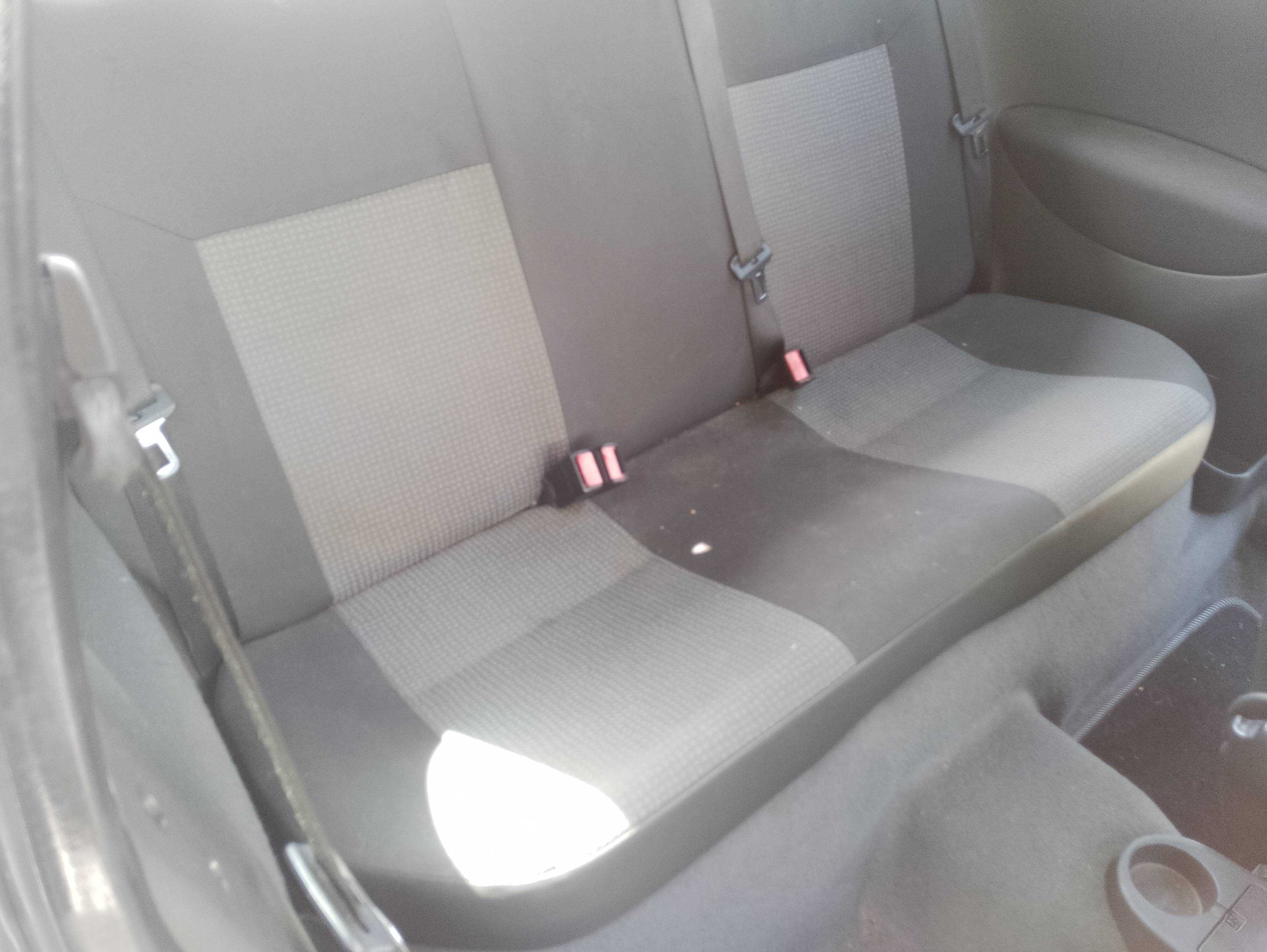 Recambio de asientos traseros para opel corsa c blue line referencia OEM IAM   