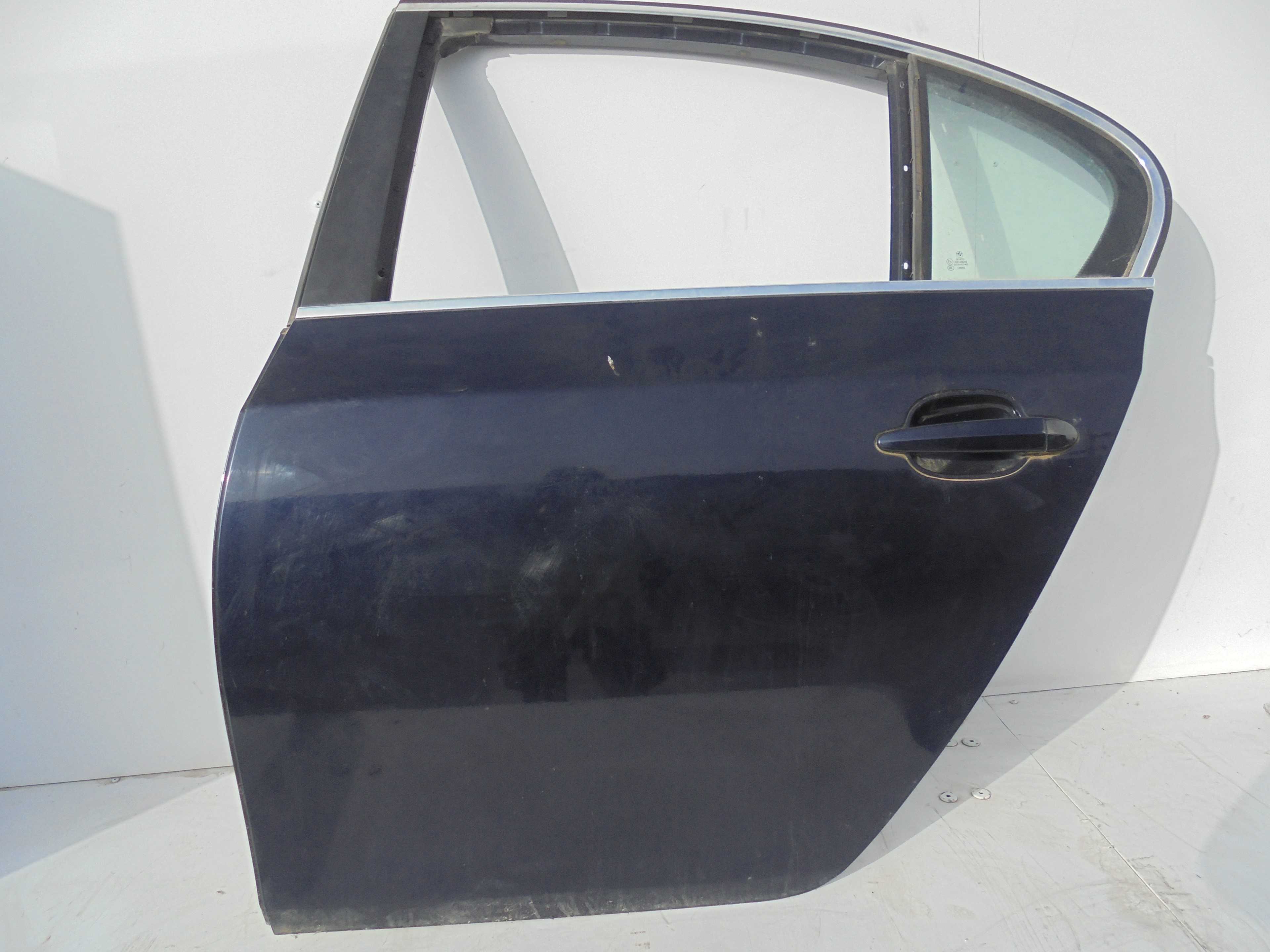 Recambio de puerta trasera izquierda para bmw serie 5 berlina (e60) 530d referencia OEM IAM 41527202341  