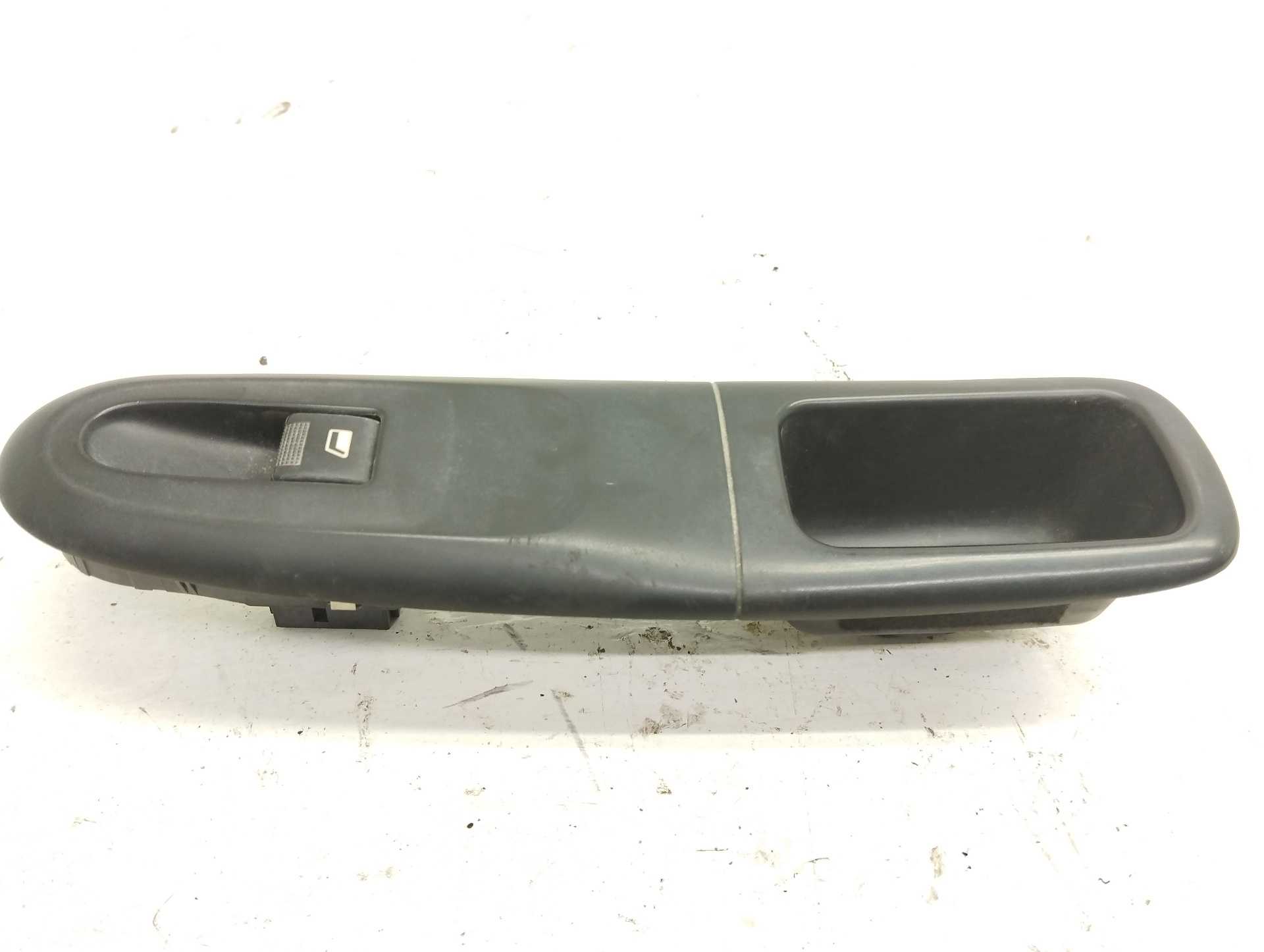 Recambio de mando elevalunas delantero derecho para peugeot 406 berlina (s1/s2) srdt pack referencia OEM IAM 26267  