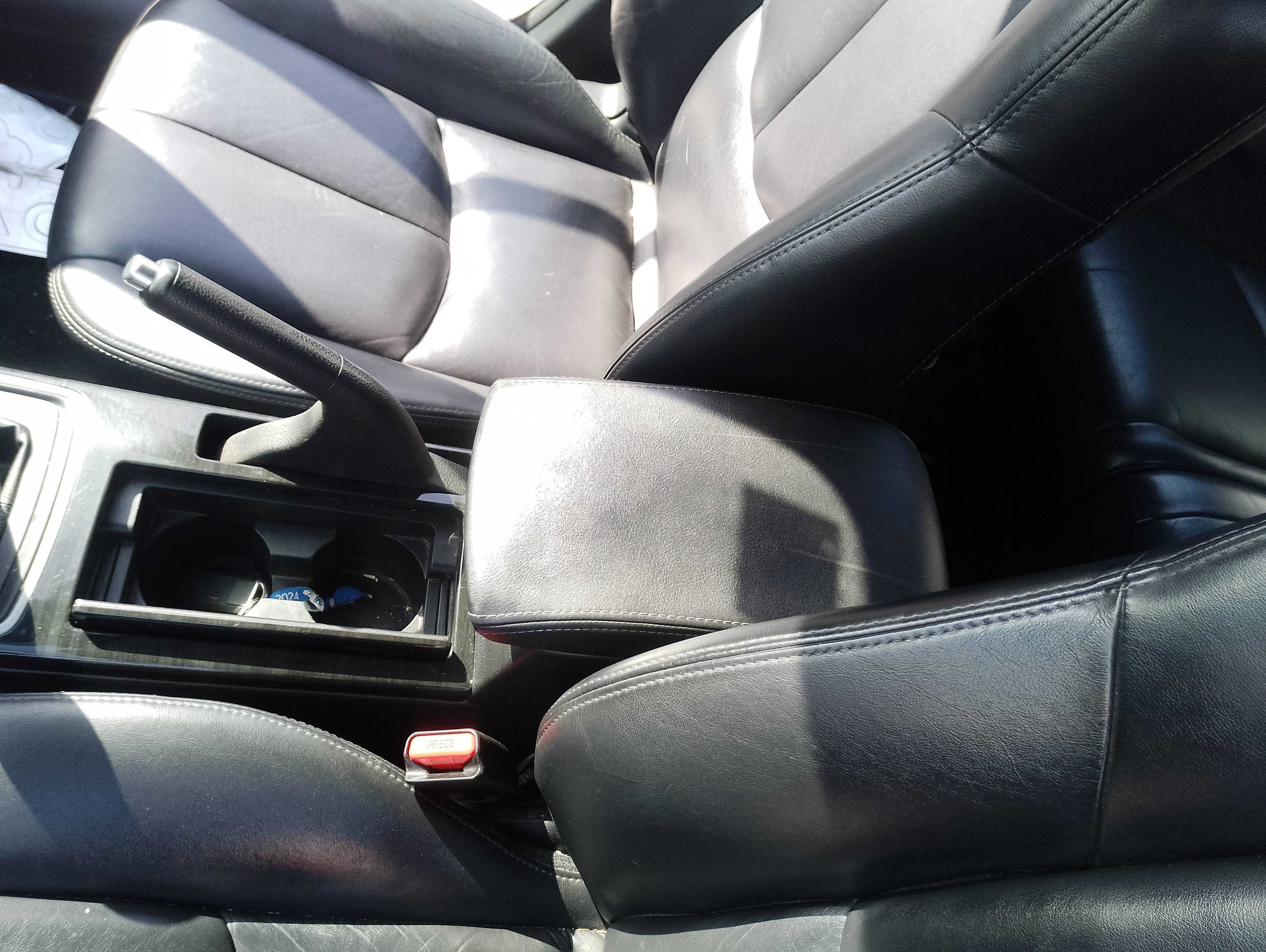 Recambio de apoyabrazos central para mazda 6 lim. (gh) 2.2 ce 185 luxury (5-ptas.) referencia OEM IAM   