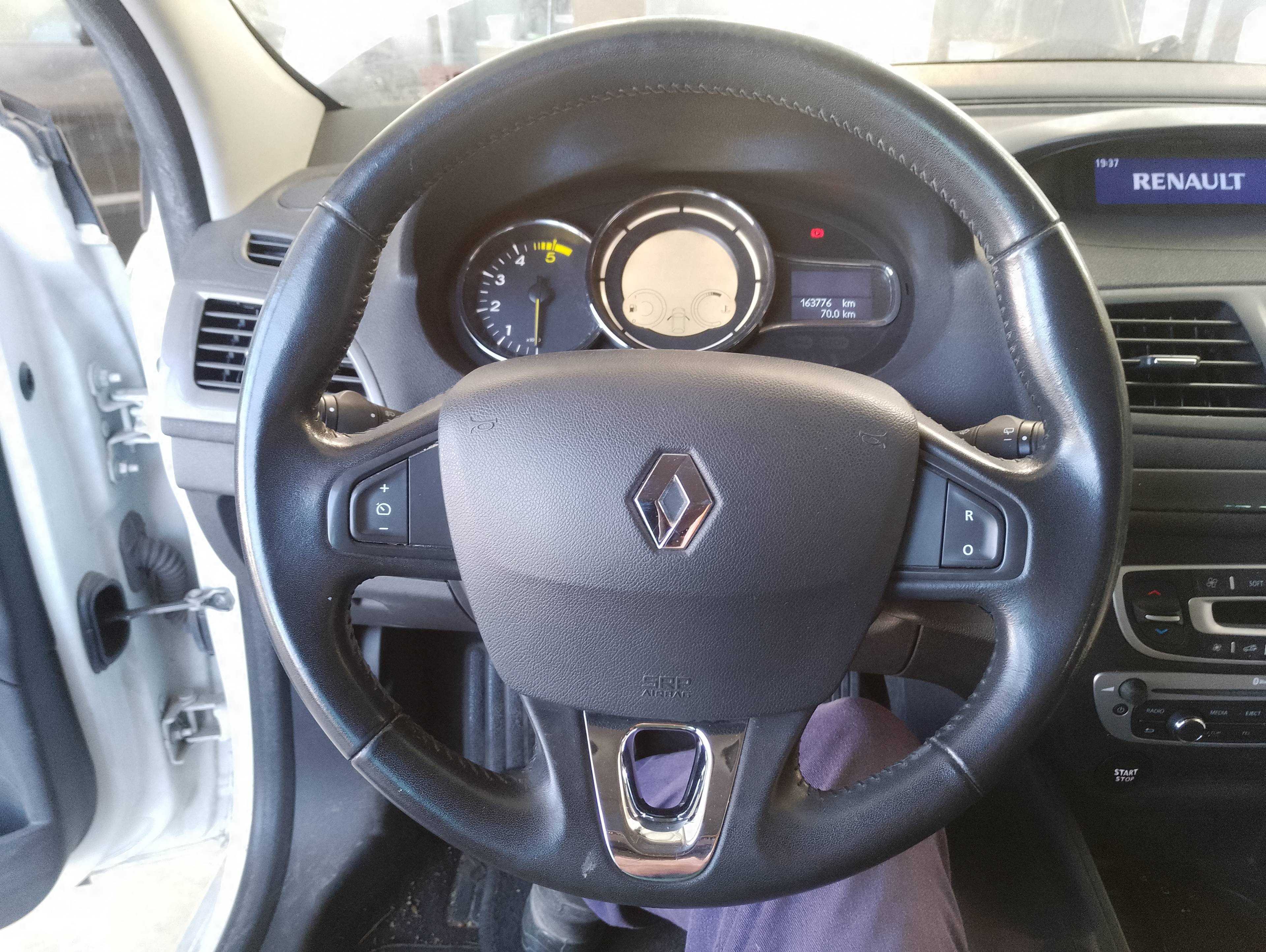 Recambio de volante para renault megane iii sport tourer dynamique referencia OEM IAM   