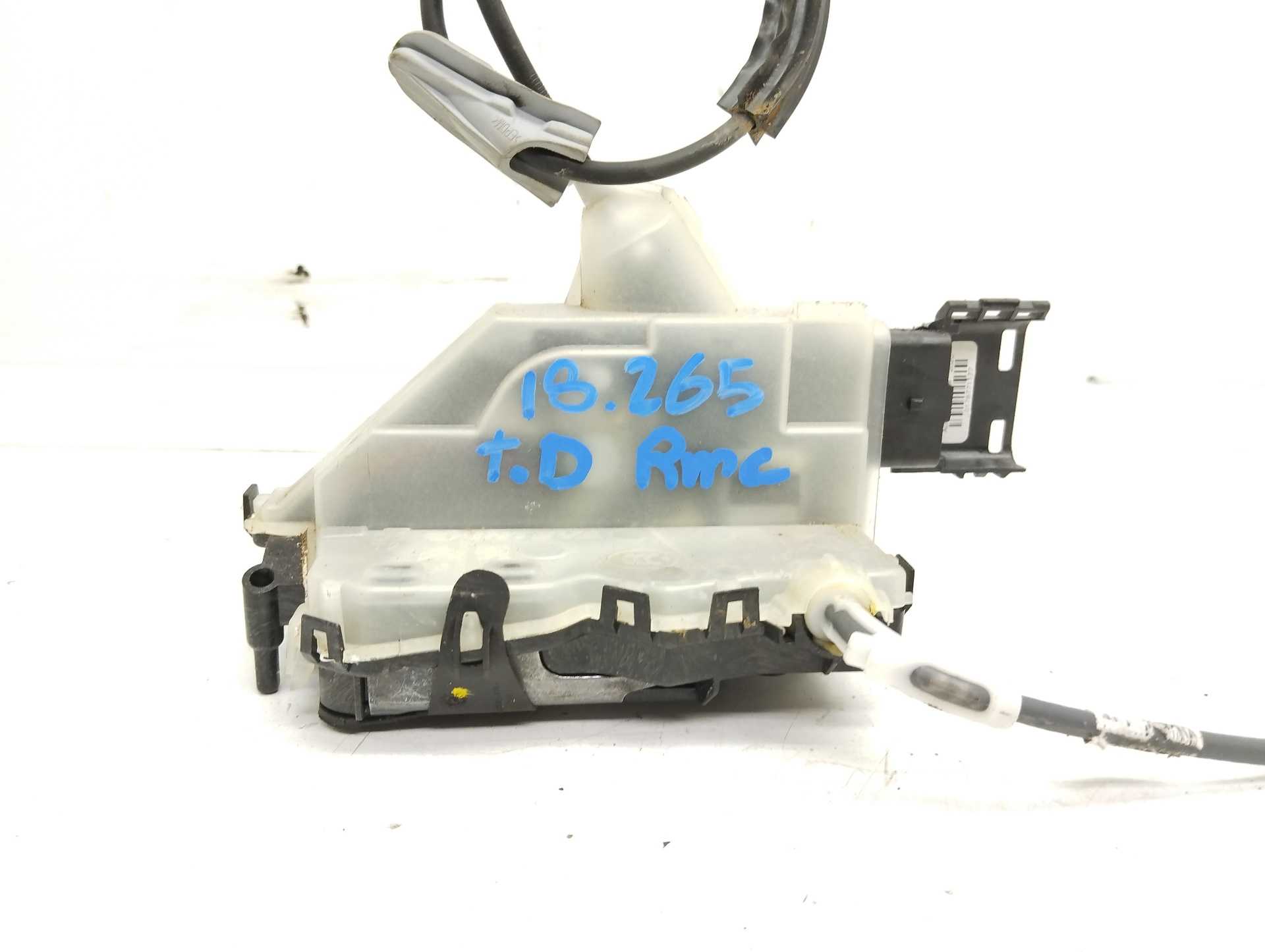 Recambio de cerradura puerta trasera derecha para citroën c5 aircross c-series referencia OEM IAM 2060A0978K2 9844509680 