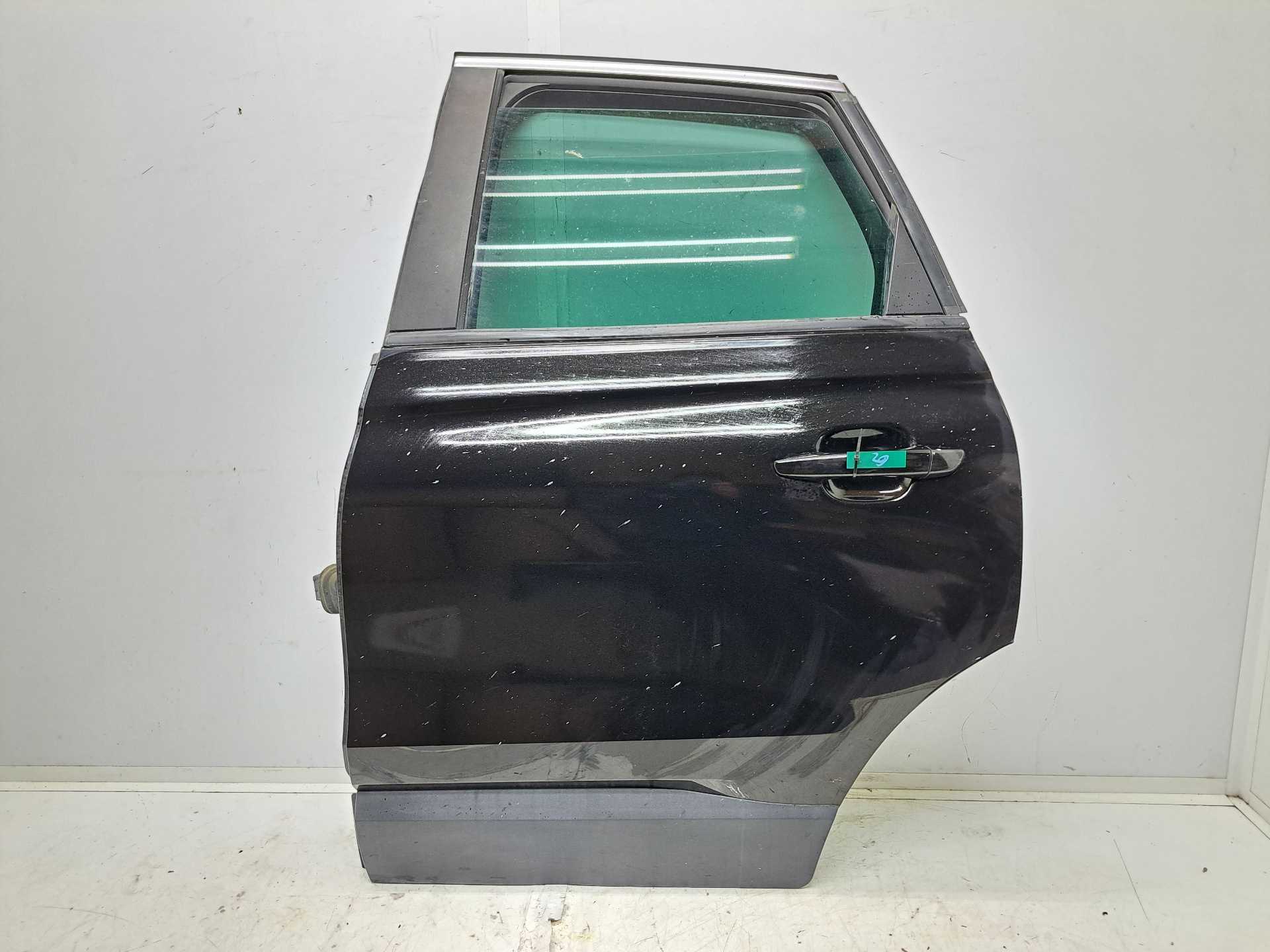 Recambio de puerta trasera izquierda para opel crossland x design line referencia OEM IAM 39127311 39078356 