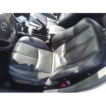 ASIENTO DELANTERO IZQUIERDO 