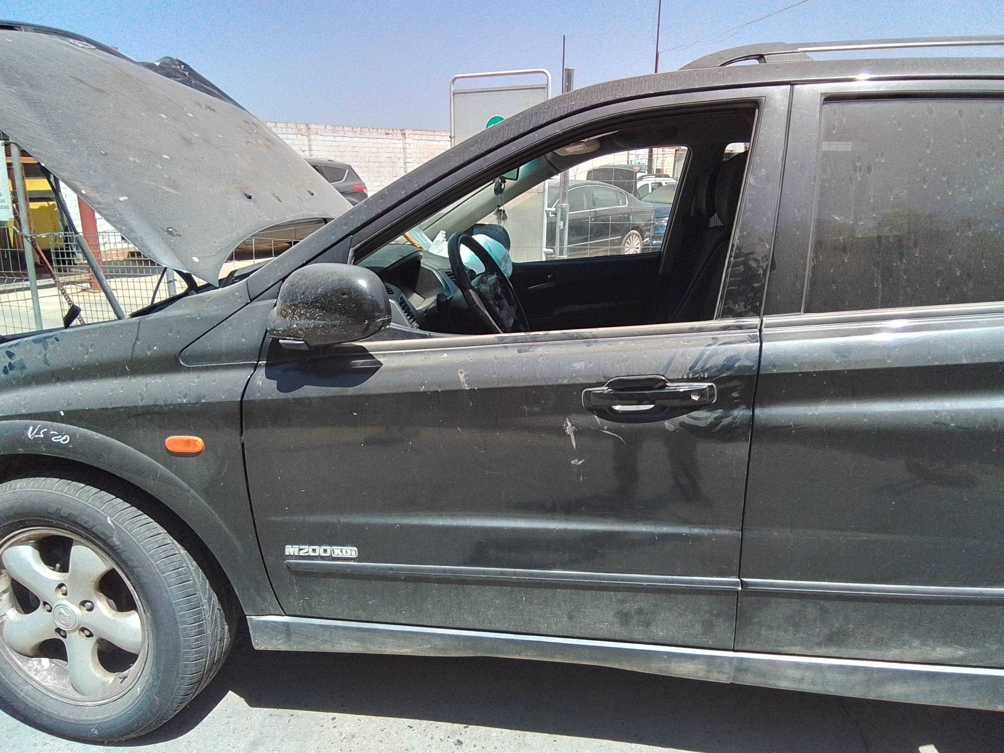 Recambio de puerta delantera izquierda para ssangyong kyron 2.0 referencia OEM IAM   