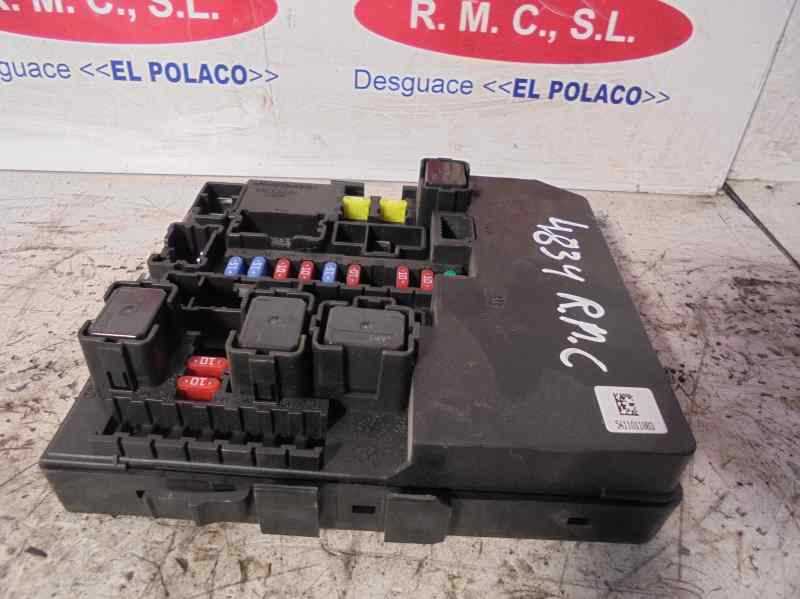 Recambio de caja reles / fusibles para nissan nv 200 (m20) referencia OEM IAM   