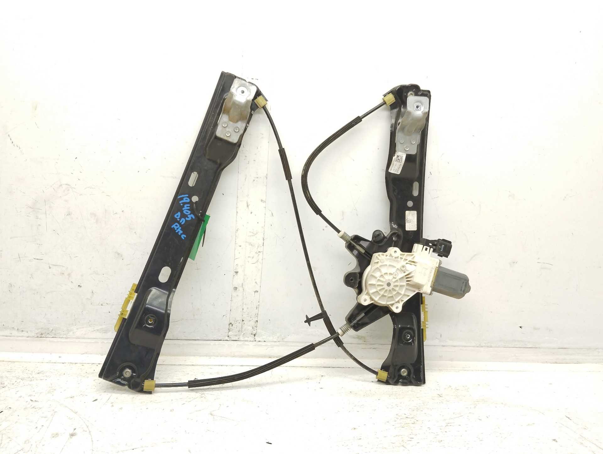 Recambio de elevalunas delantero derecho para ford focus lim. (cb8) sport referencia OEM IAM 924127104  