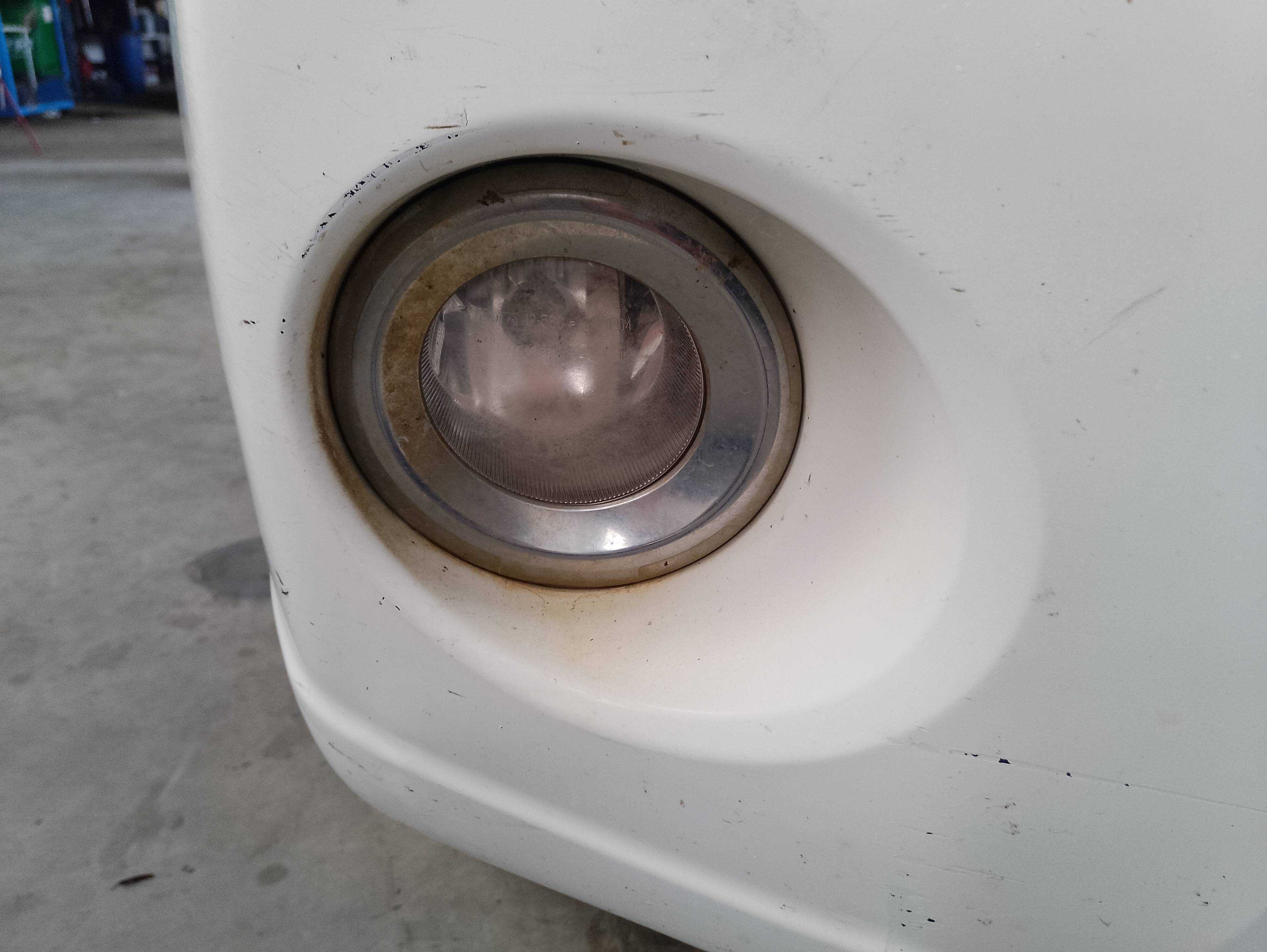 Recambio de faro antiniebla derecho para toyota land cruiser (j15) basis referencia OEM IAM   
