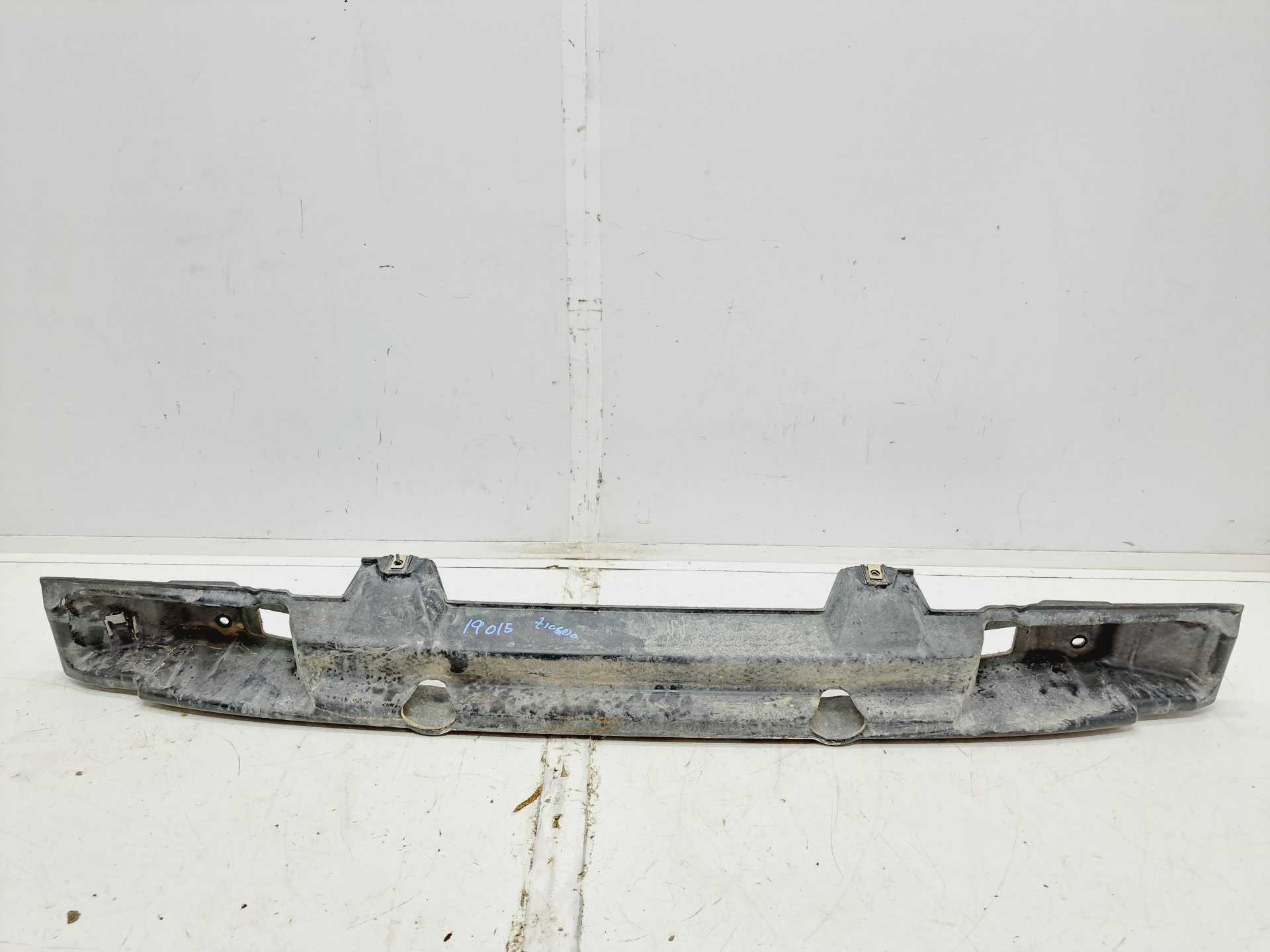 Recambio de refuerzo paragolpes trasero para land rover freelander baikal referencia OEM IAM  DQE500060 