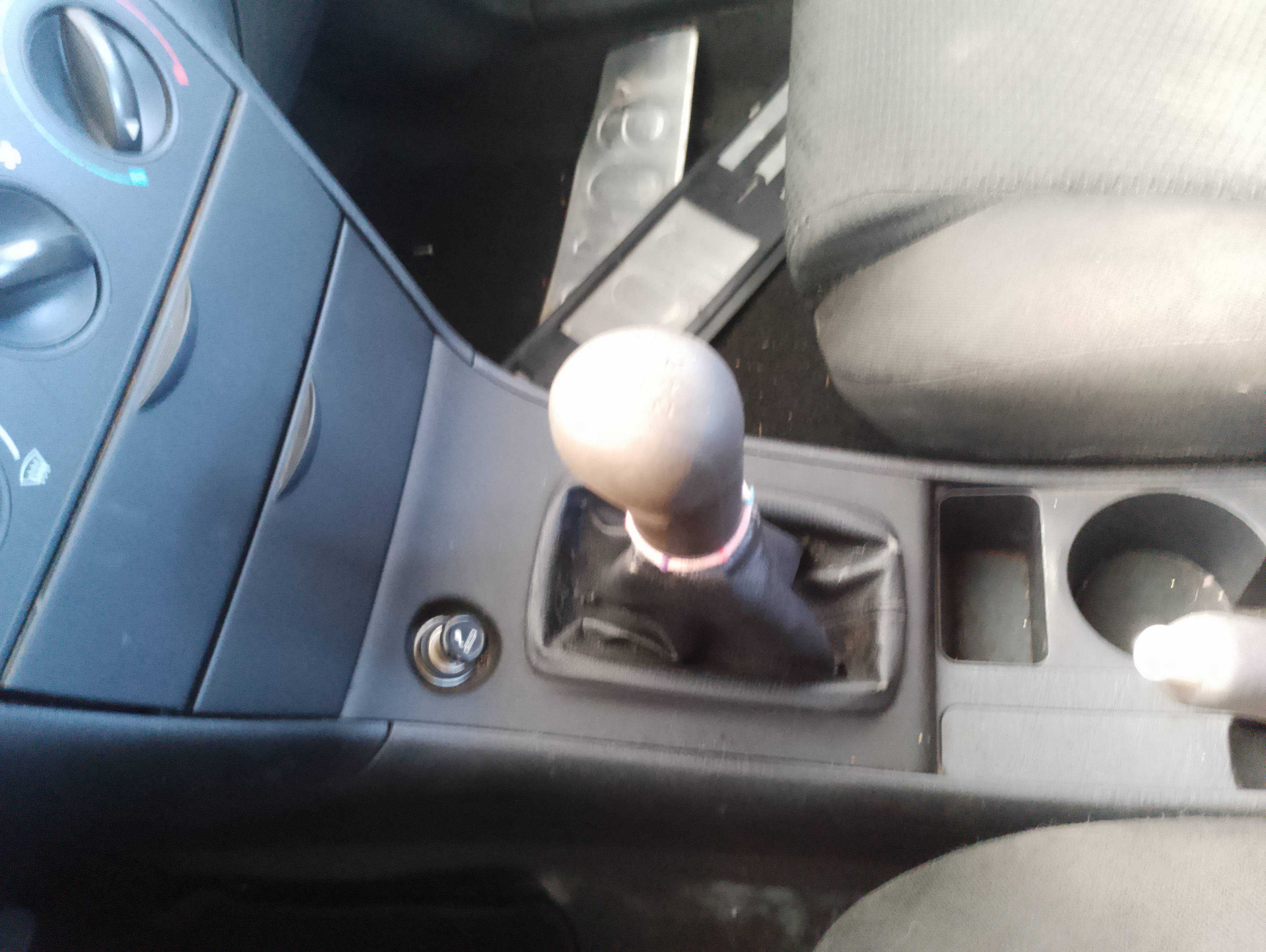 Recambio de palanca cambio para toyota corolla (e12) 1.4 d-4d luna compact referencia OEM IAM   
