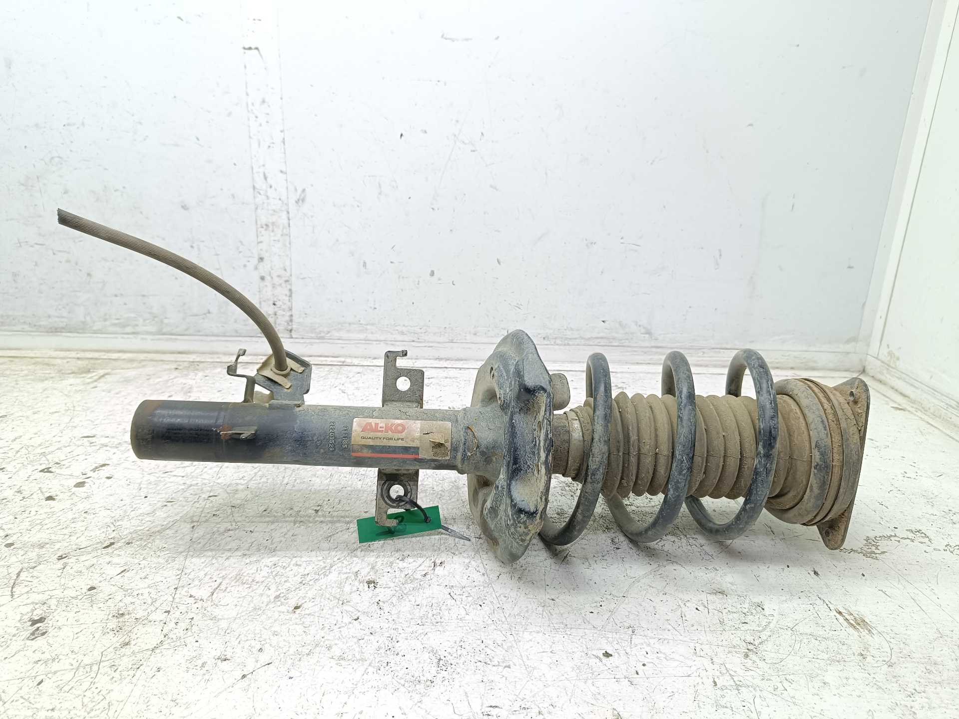 Recambio de amortiguador delantero izquierdo para nissan x-trail (t32) 360 referencia OEM IAM E43034CB1E  