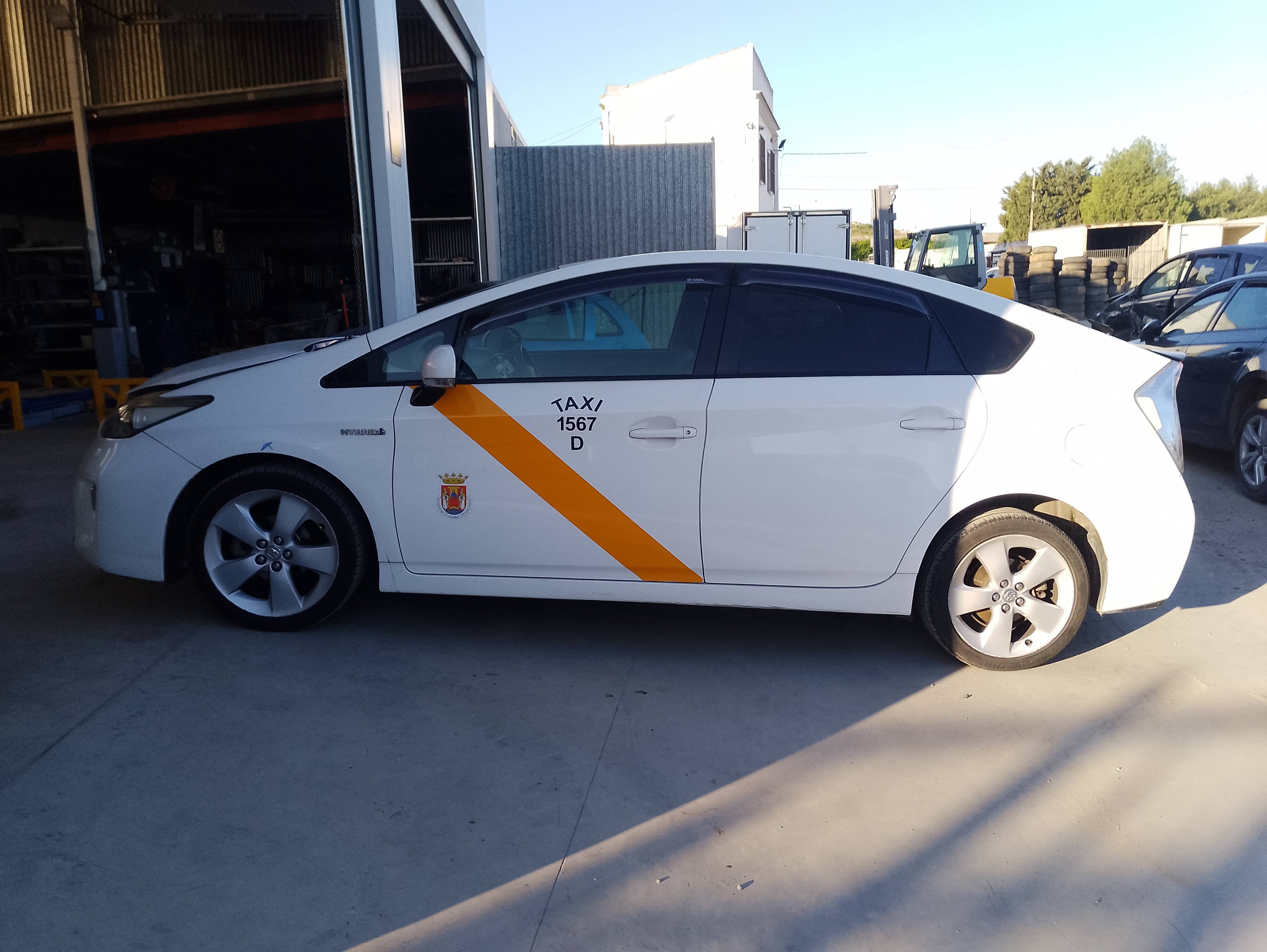 toyota prius (nhw30) del año 2013