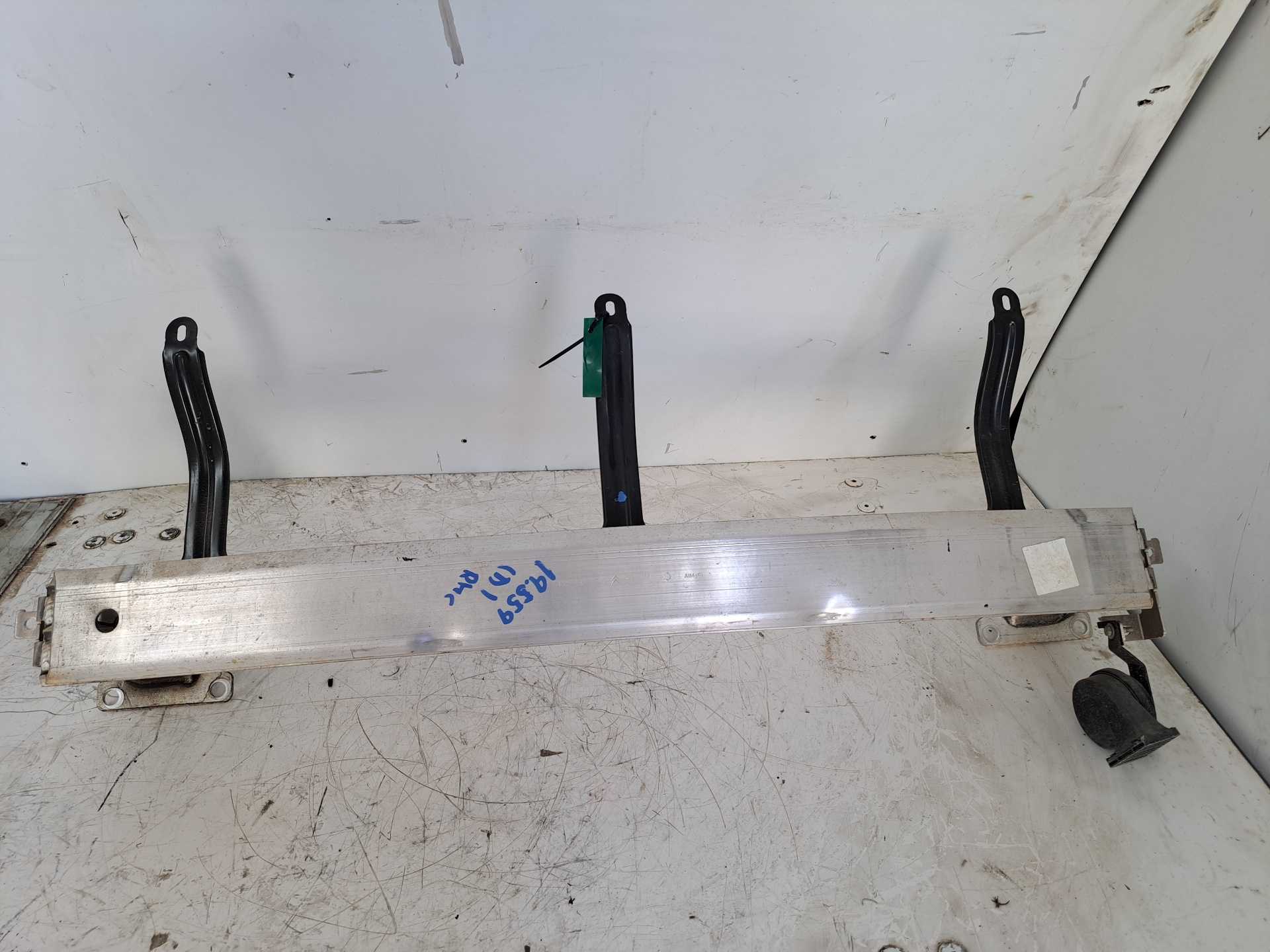 Recambio de refuerzo paragolpes delantero para opel crossland x design line referencia OEM IAM 981097608000 9810976080 