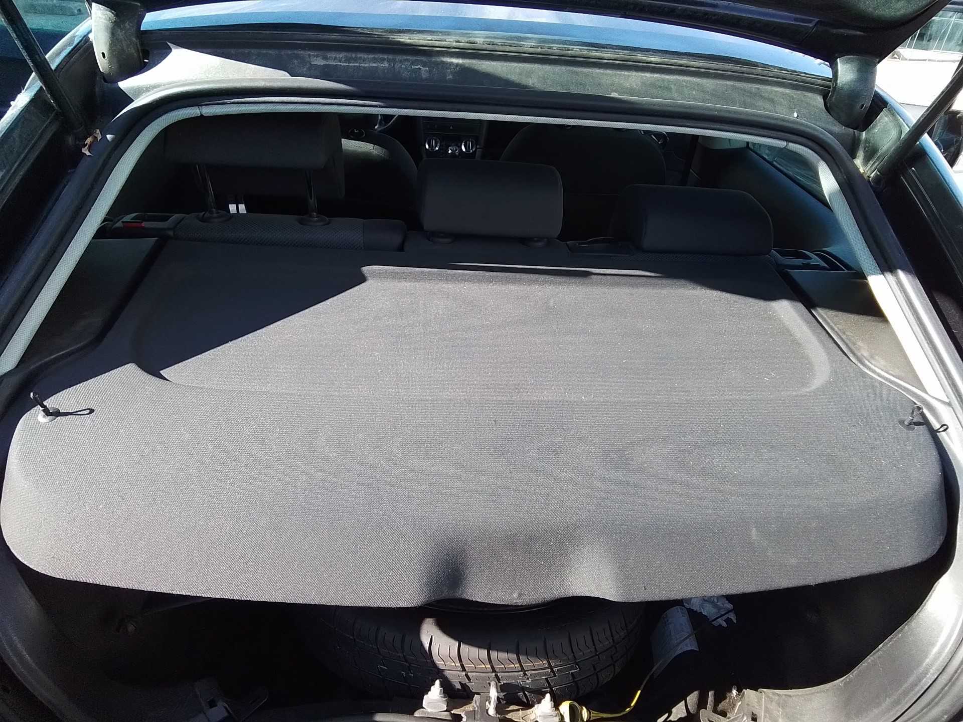 Recambio de bandeja trasera para audi a3 (8p) 1.6 tdi ambiente referencia OEM IAM   