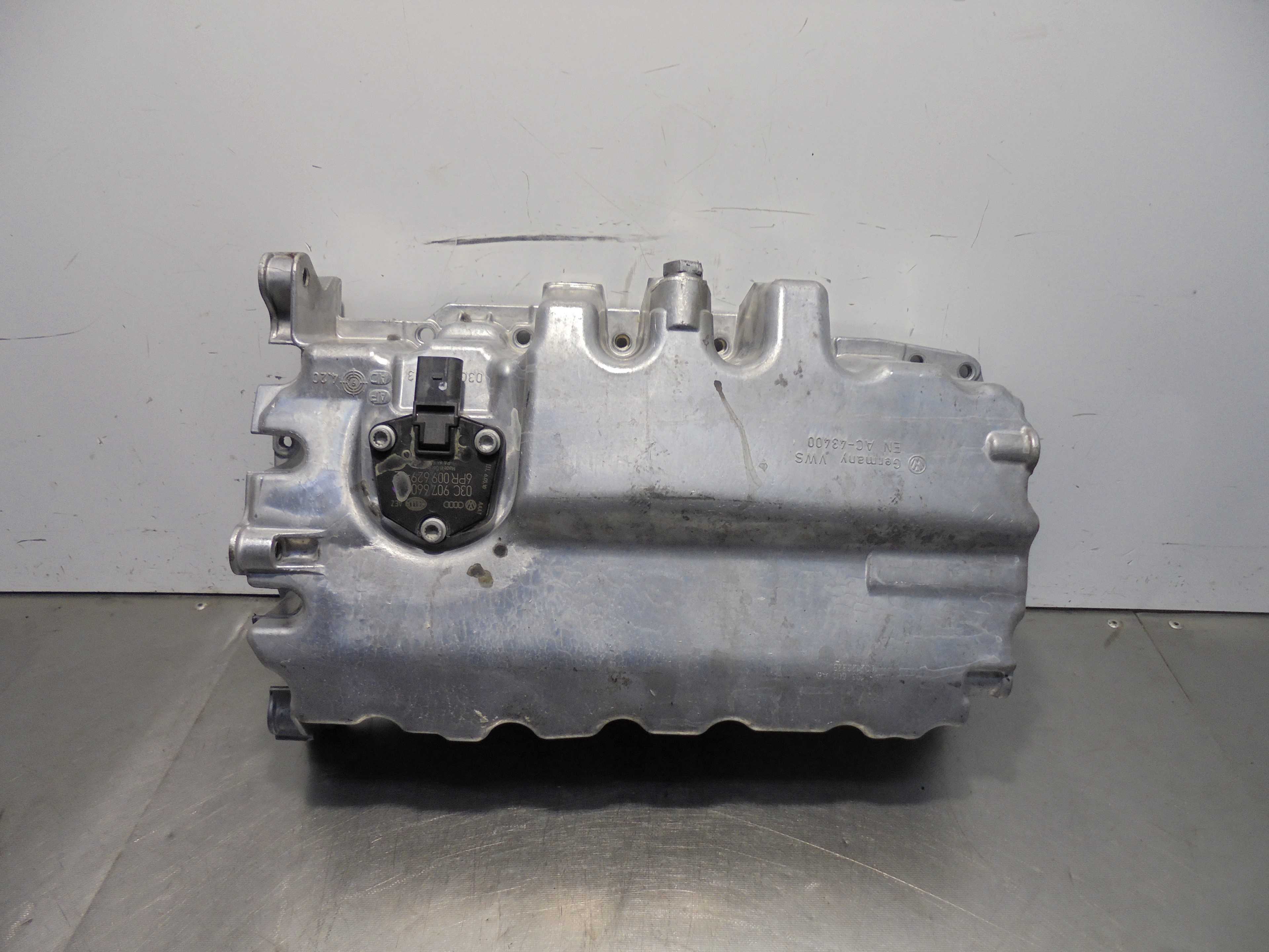 Recambio de carter para volkswagen polo (6r1) advance referencia OEM IAM 03C907660G HELLA 