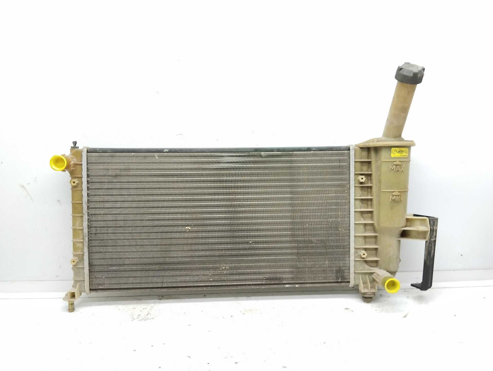 Recambio de radiador agua para fiat punto berlina (176) referencia OEM IAM   