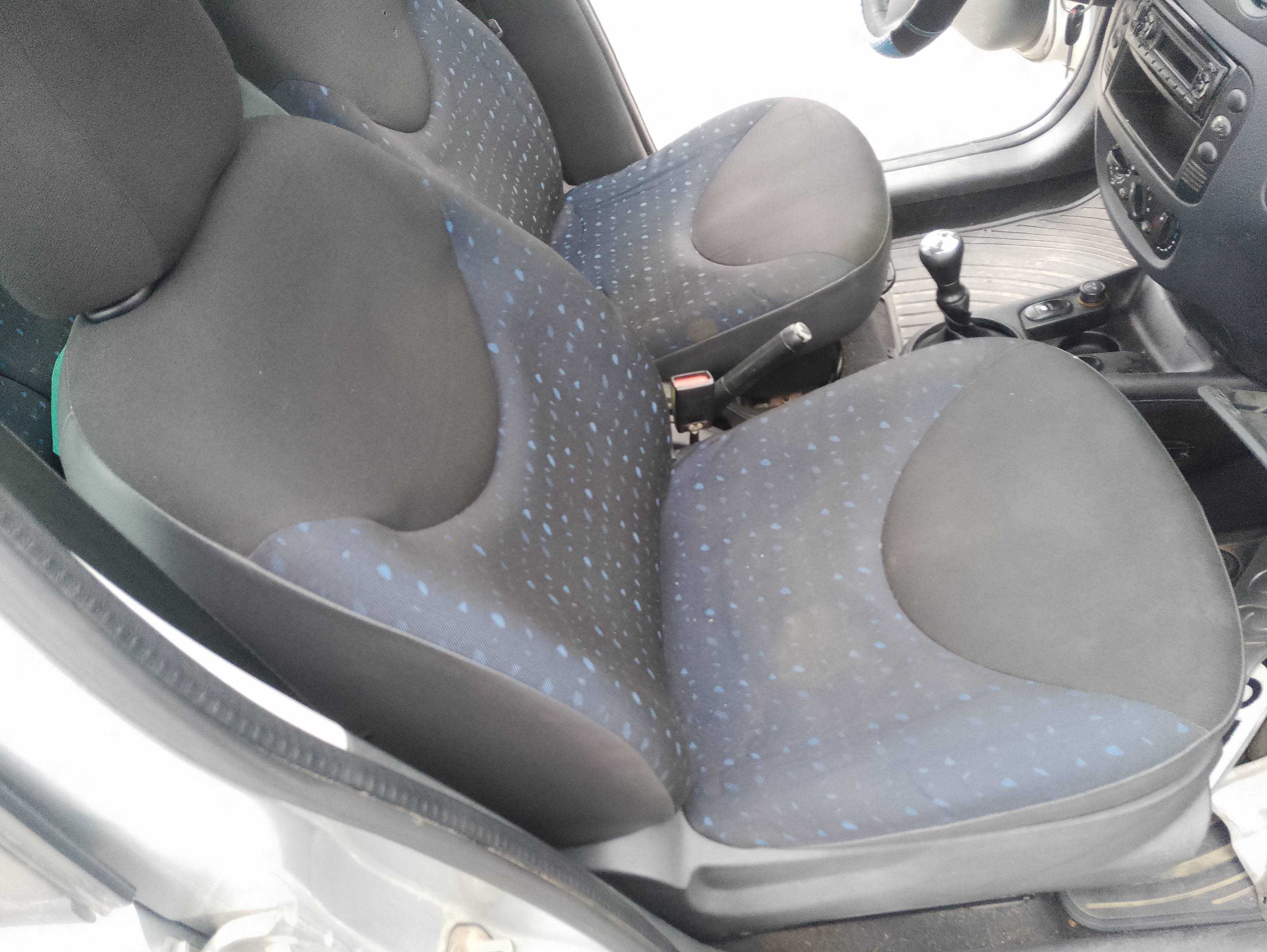 Recambio de asiento delantero derecho para citroën c3 1.1 furio referencia OEM IAM   