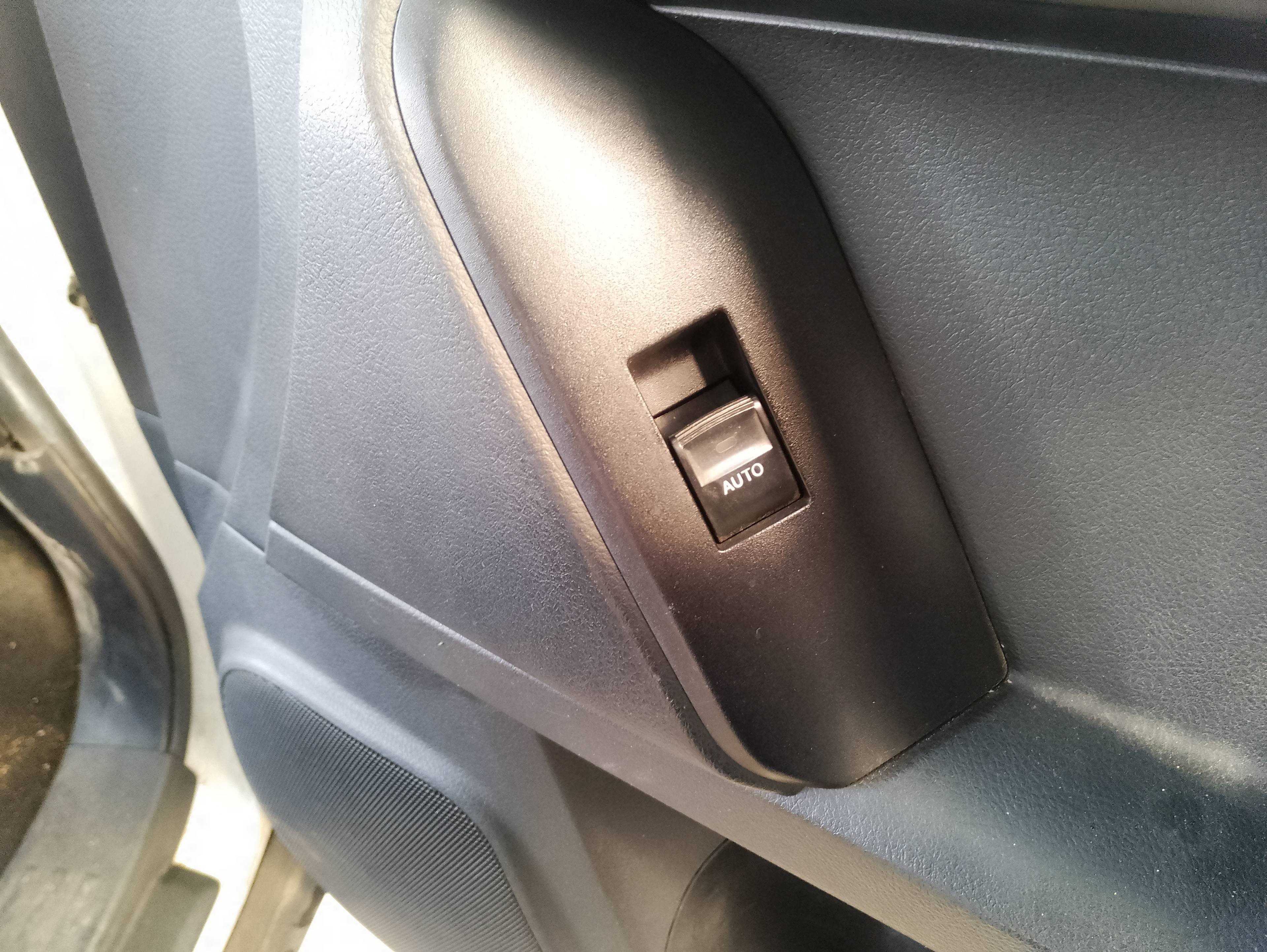 Recambio de mando elevalunas delantero derecho para toyota land cruiser (j15) basis referencia OEM IAM   