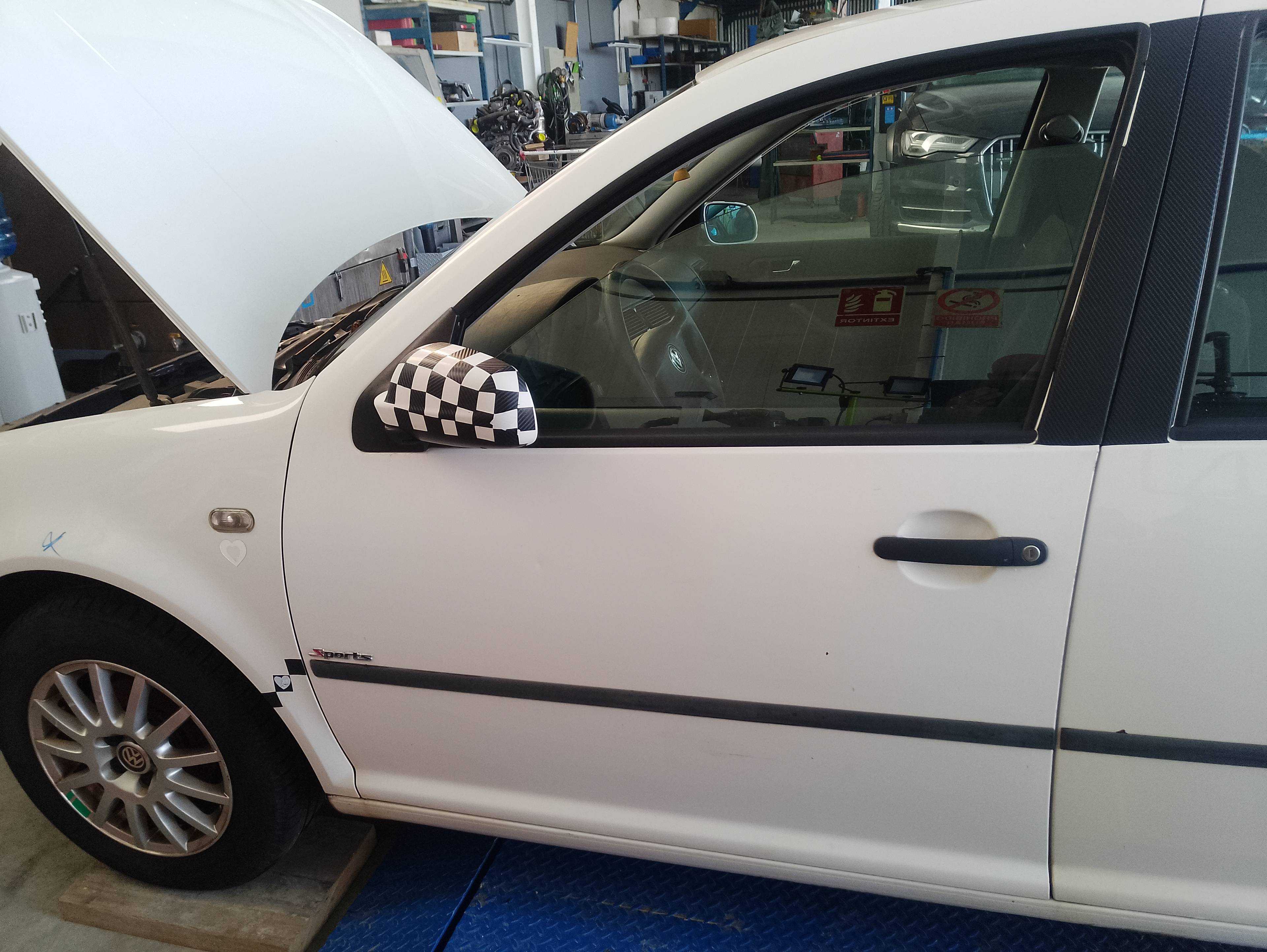 Recambio de puerta delantera izquierda para volkswagen golf iv berlina (1j1) conceptline referencia OEM IAM   