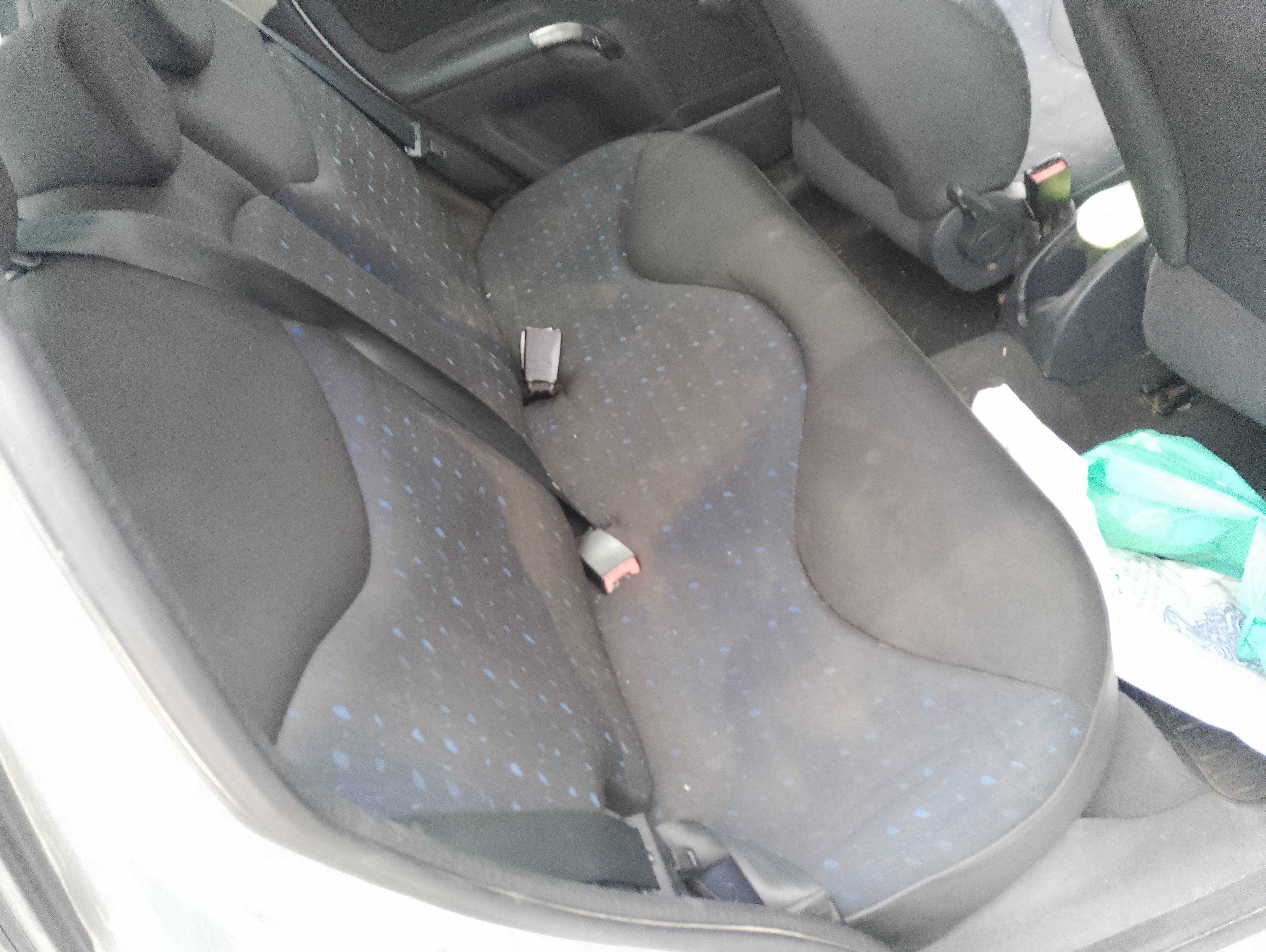 Recambio de asientos traseros para citroën c3 1.1 furio referencia OEM IAM   