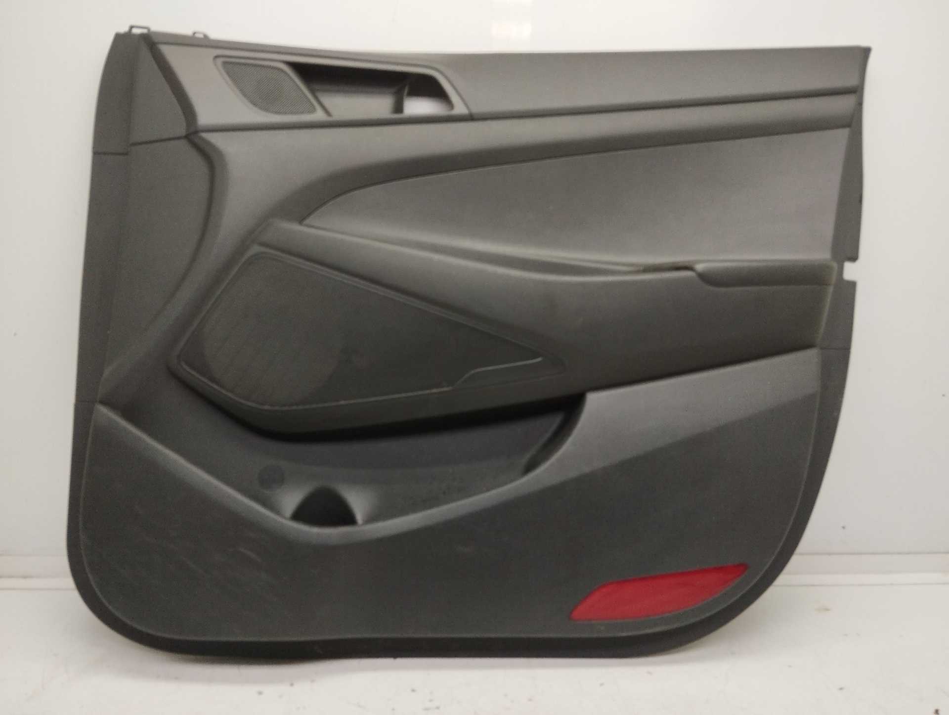 Recambio de guarnecido puerta delantera derecha para hyundai tucson classic blue referencia OEM IAM 82361D7000  