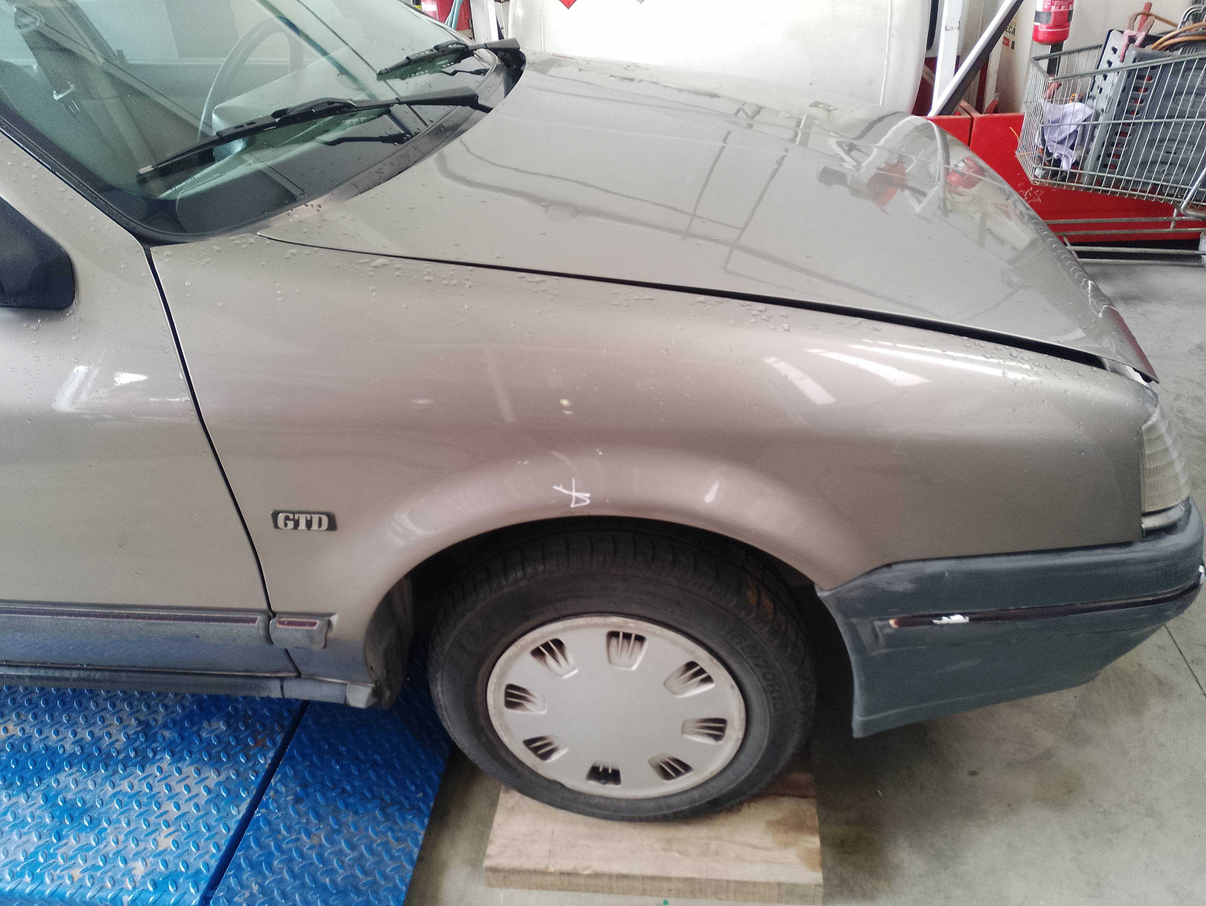 Recambio de aleta delantera derecha para renault 19 hatchback (b/c53) gtd referencia OEM IAM   