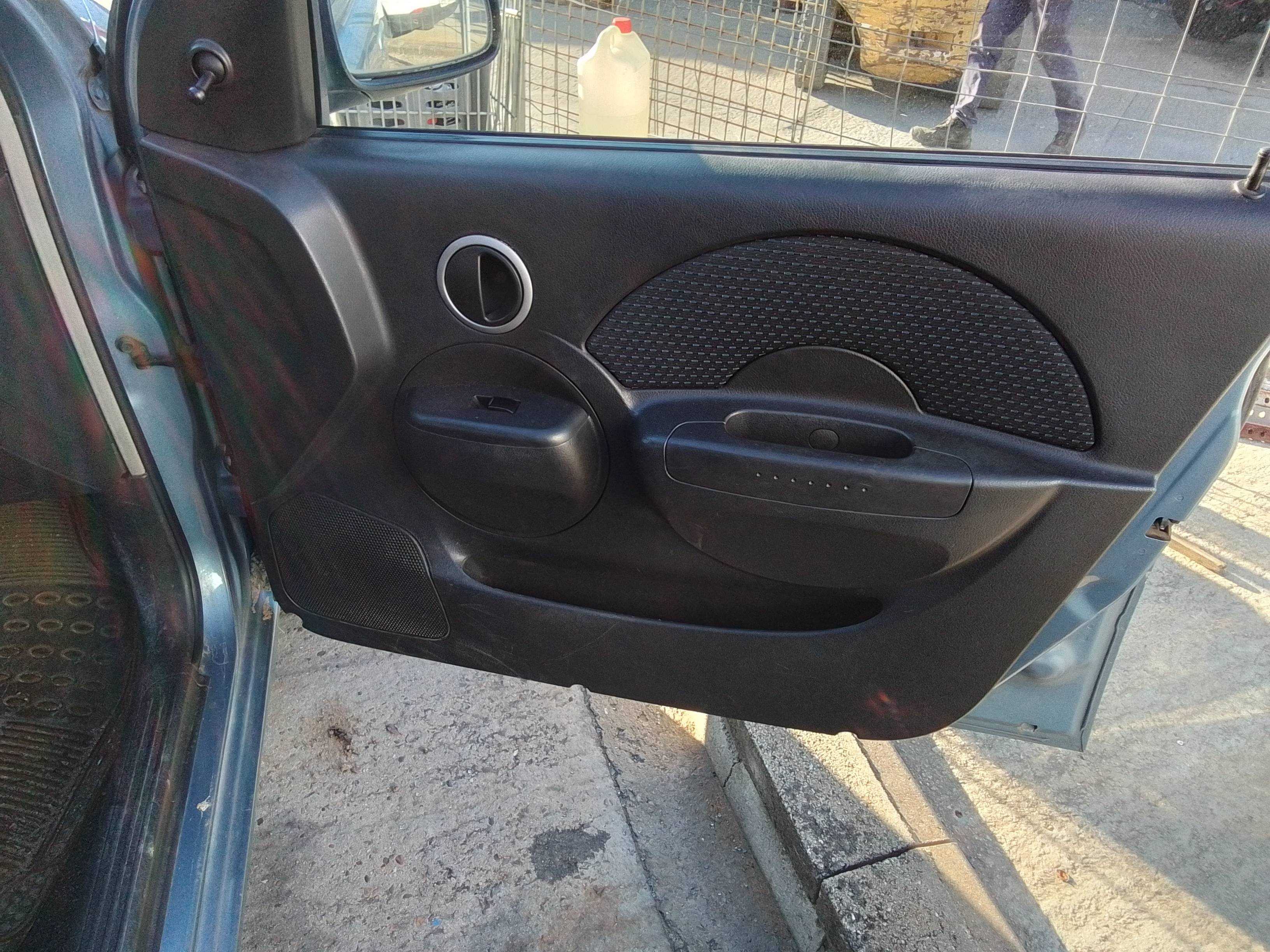 Recambio de guarnecido puerta delantera derecha para chevrolet kalos 1.2 s (d/a) referencia OEM IAM   