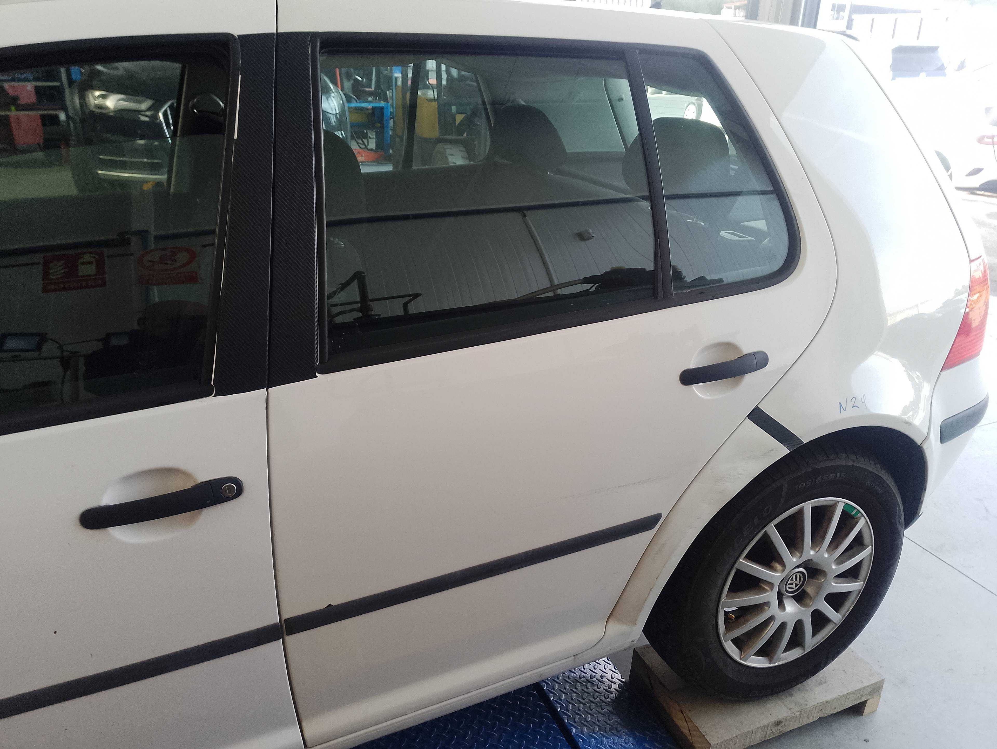 Recambio de puerta trasera izquierda para volkswagen golf iv berlina (1j1) conceptline referencia OEM IAM   