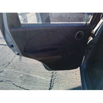 GUARNECIDO PUERTA TRASERA IZQUIERDA 