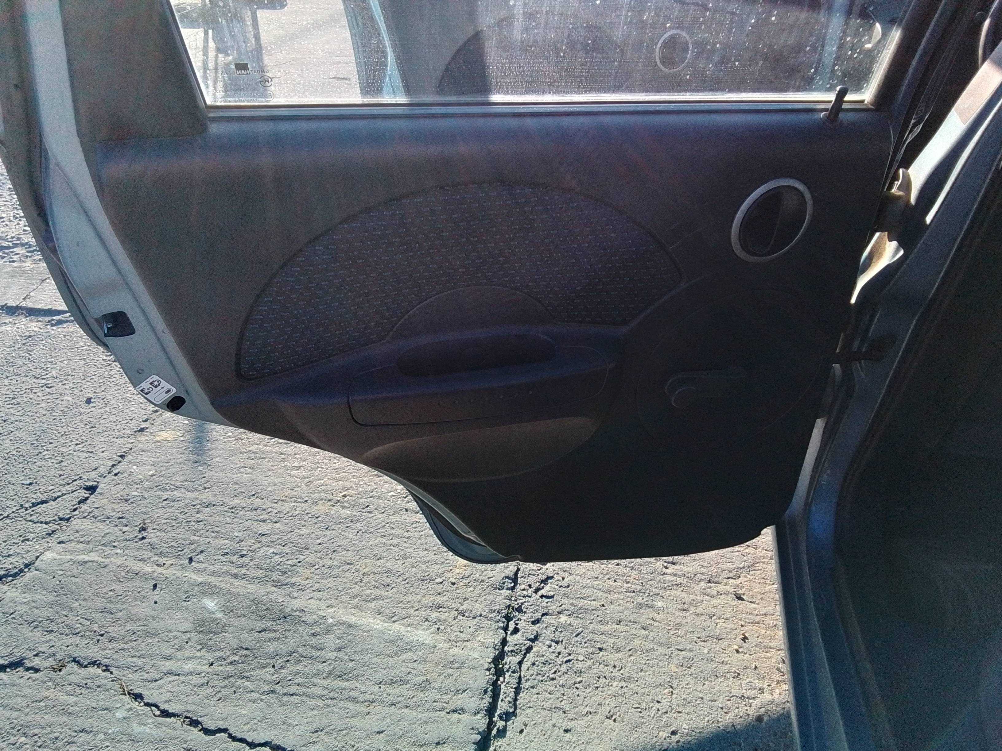 Recambio de guarnecido puerta trasera izquierda para chevrolet kalos 1.2 s (d/a) referencia OEM IAM   