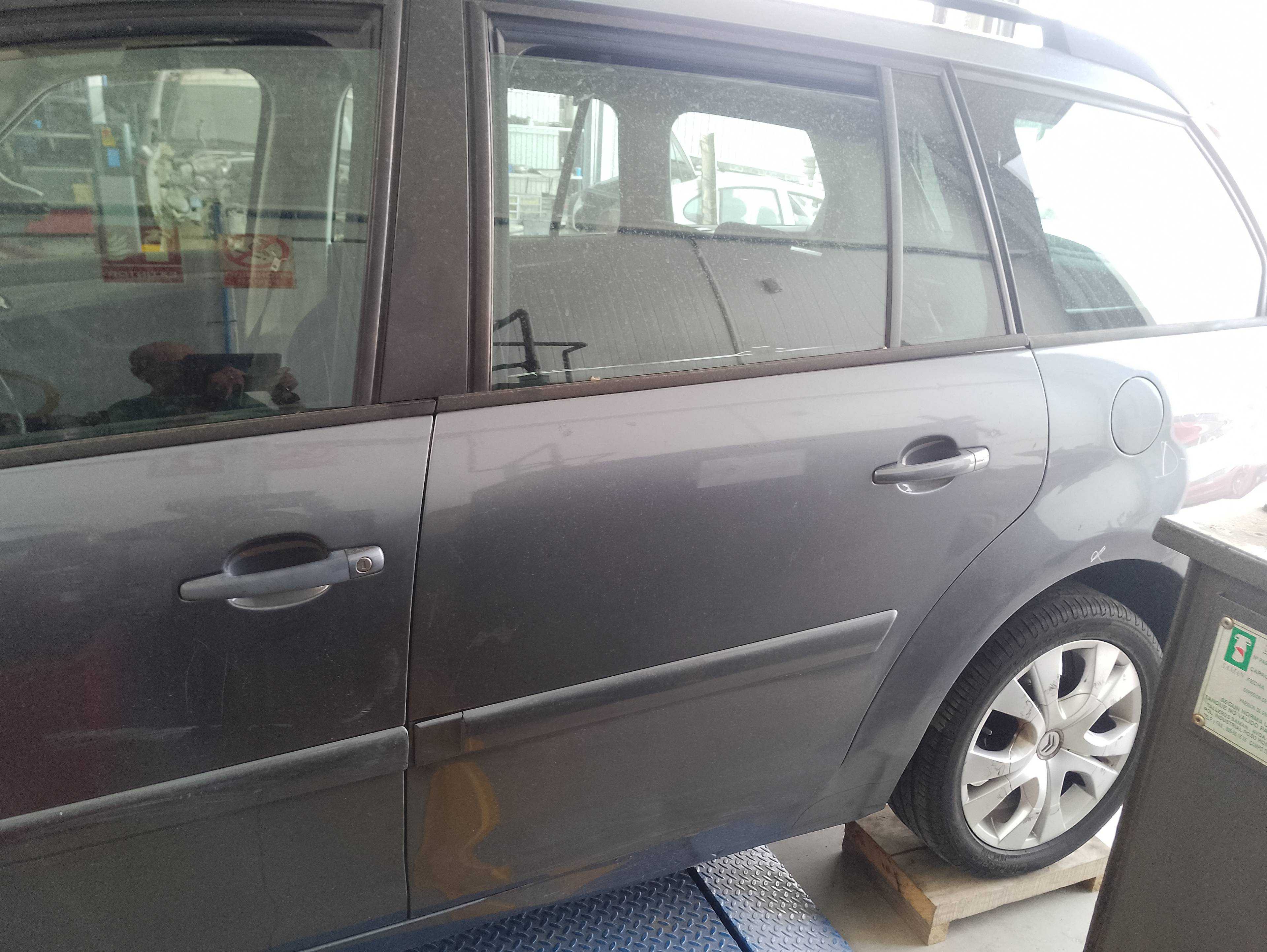 Recambio de puerta trasera izquierda para citroën c4 picasso seduction referencia OEM IAM 9006K4  