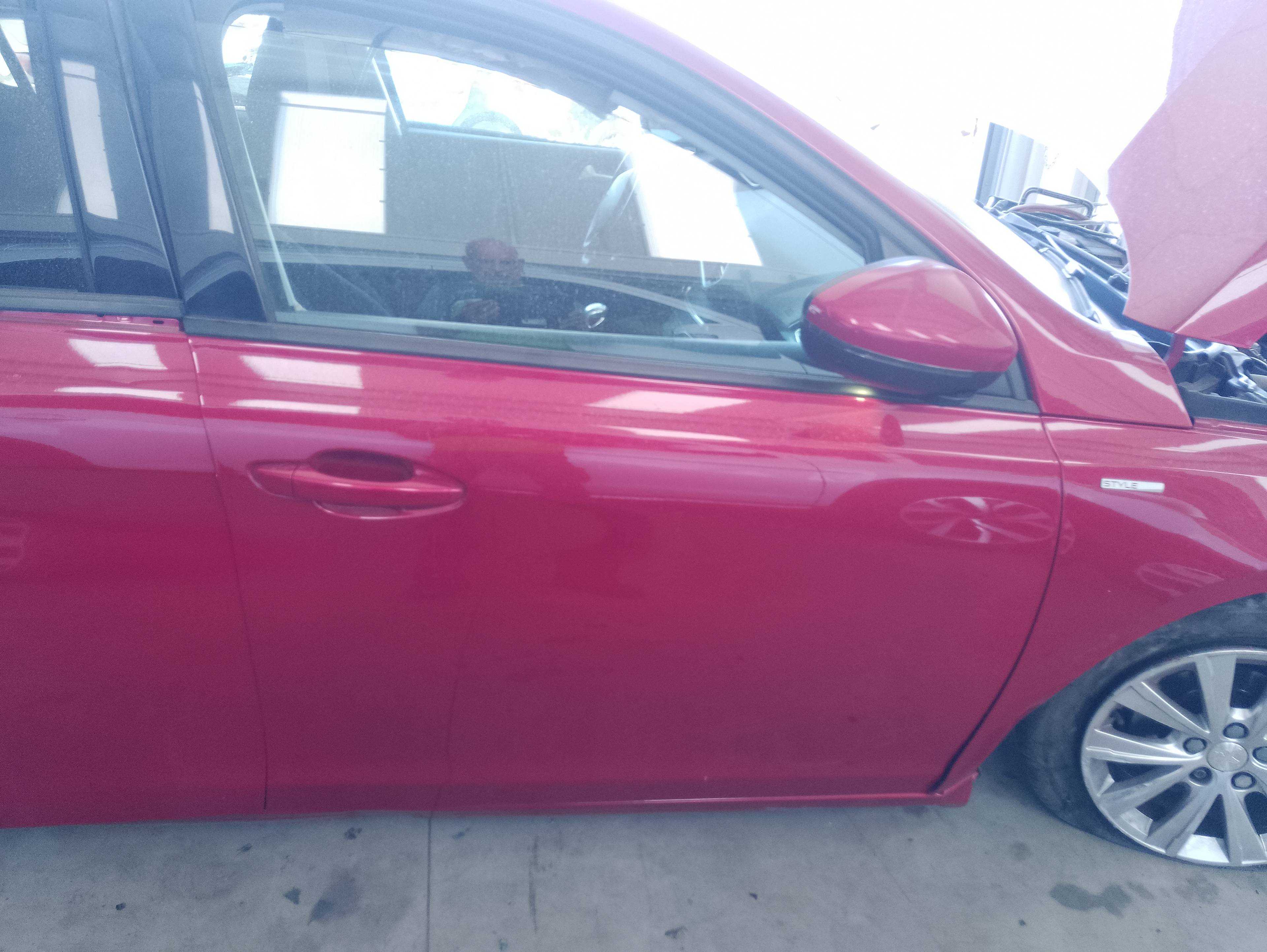 Recambio de puerta delantera derecha para peugeot 308 style referencia OEM IAM   