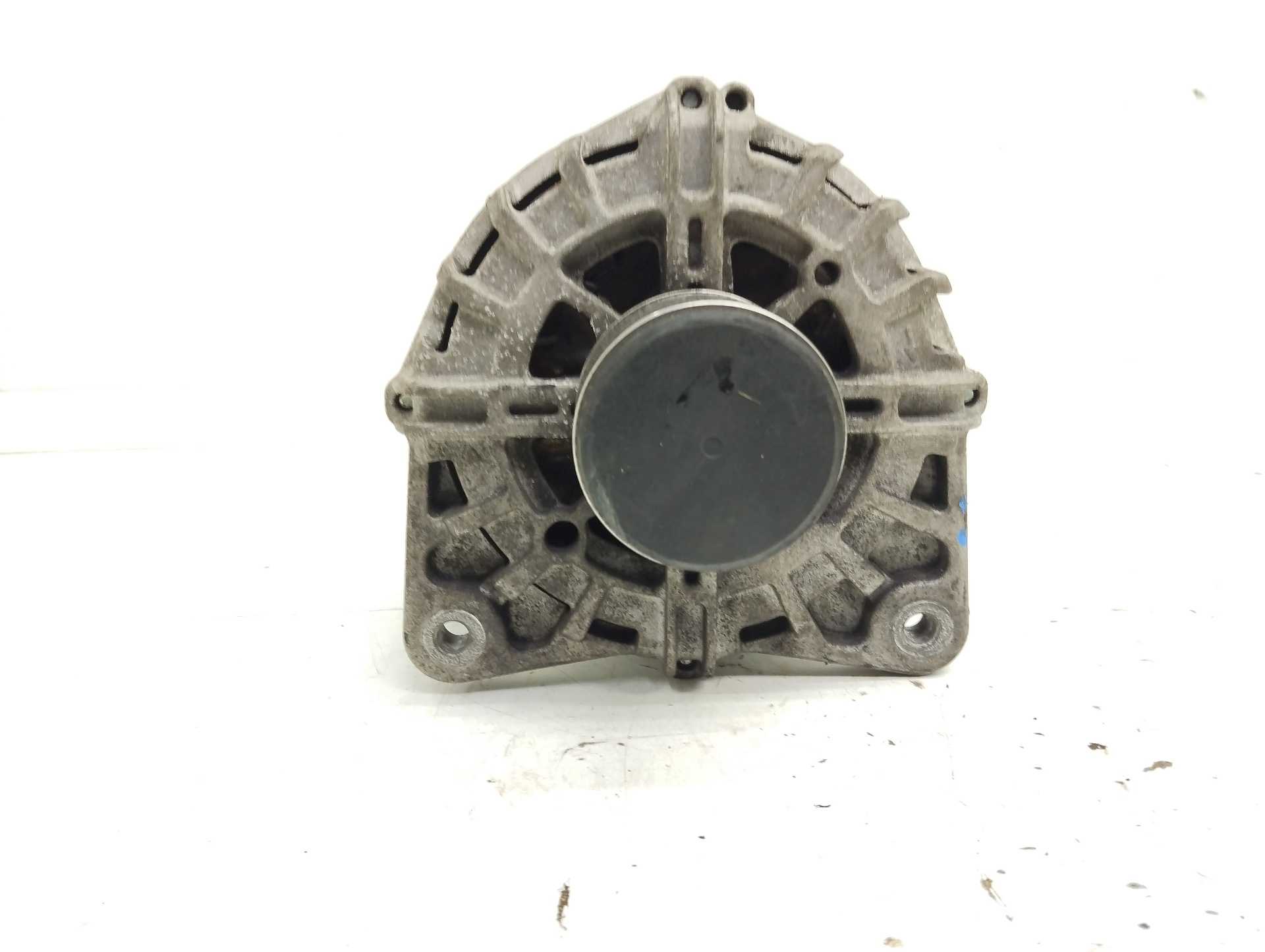Recambio de alternador para dacia lodgy comfort referencia OEM IAM FG18T177  