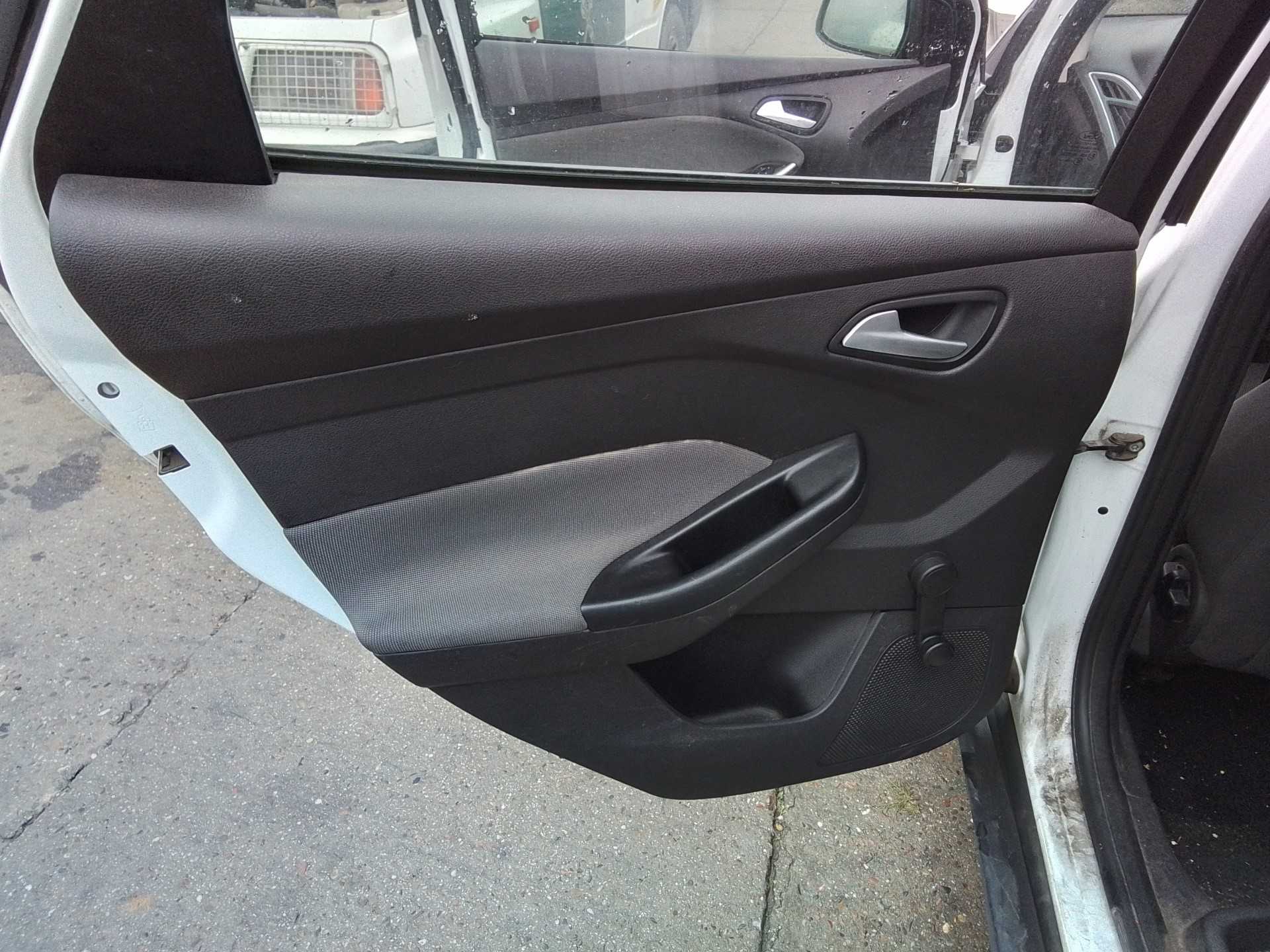 Recambio de guarnecido puerta trasera izquierda para ford focus lim. (cb8) 1.6 tdci cat referencia OEM IAM   