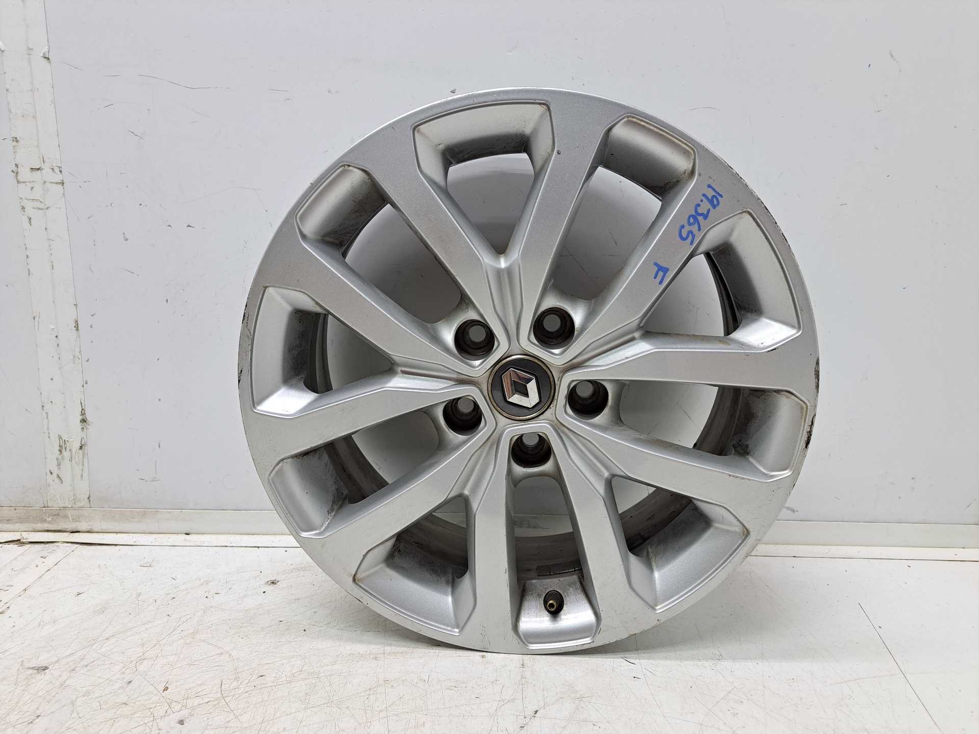 Recambio de llanta para renault kadjar bose edition referencia OEM IAM R17 403004770R 