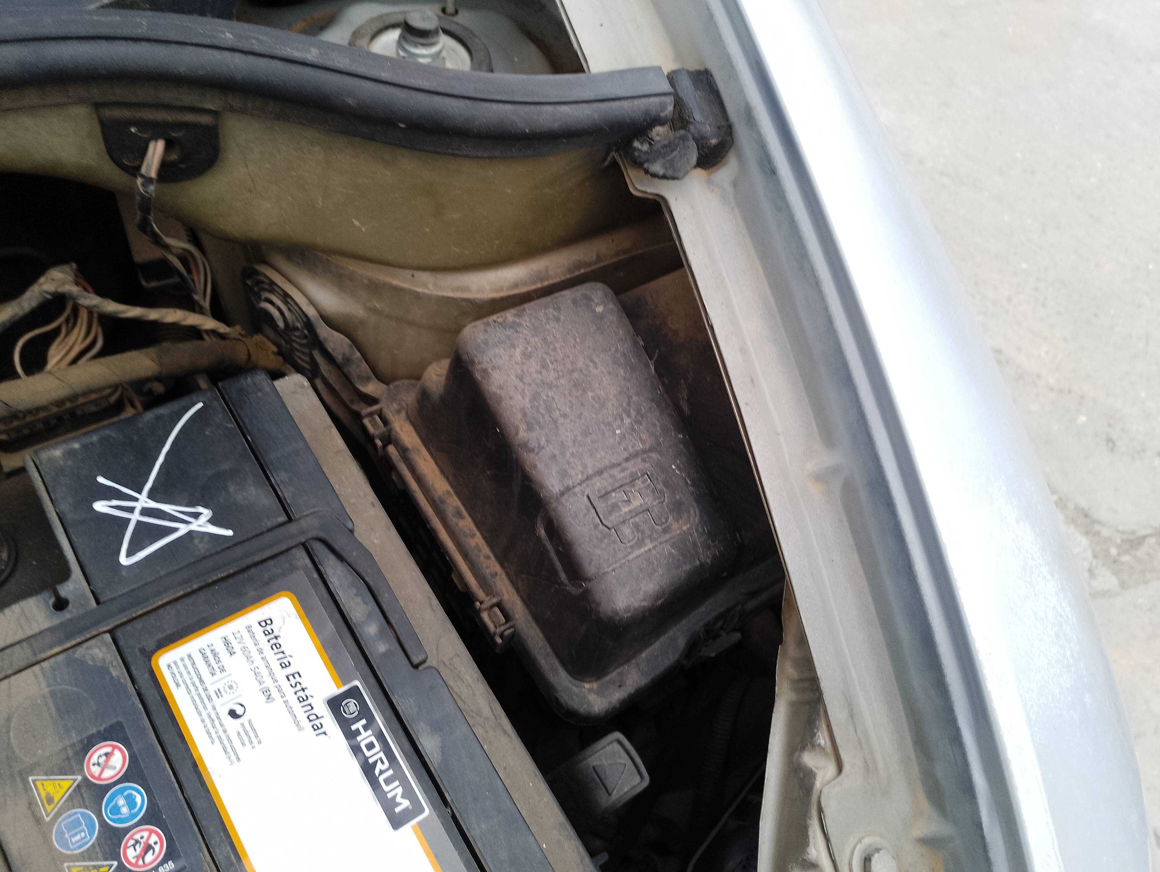 Recambio de caja reles / fusibles para citroën c3 1.1 furio referencia OEM IAM   