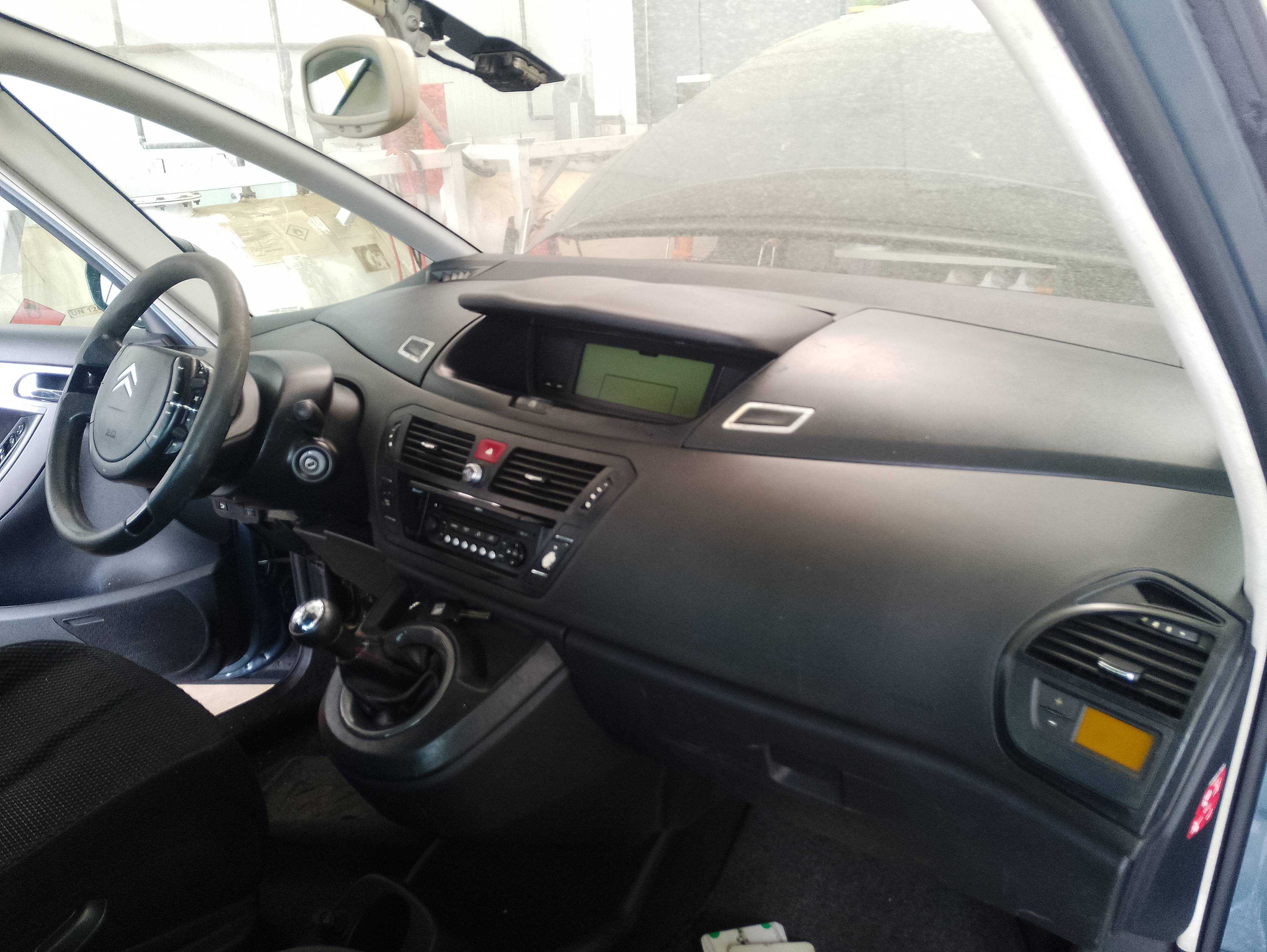 Recambio de salpicadero para citroën c4 picasso seduction referencia OEM IAM 8231FT  