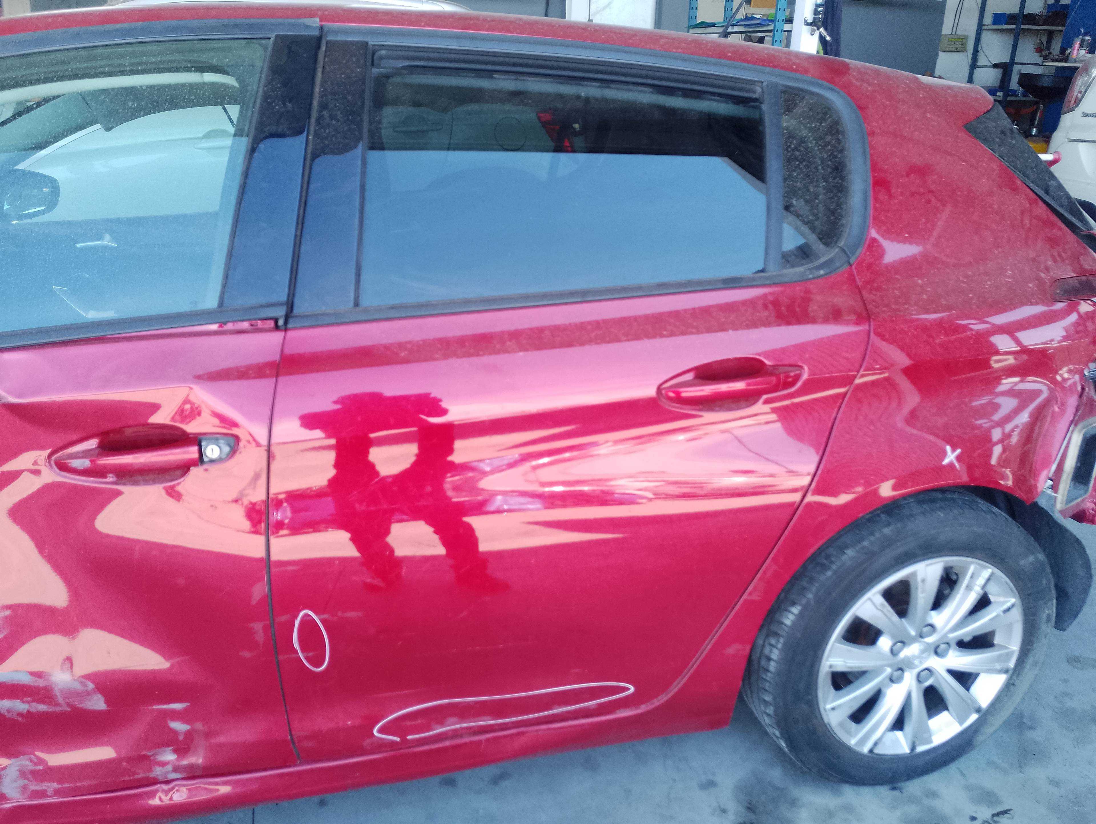 Recambio de puerta trasera izquierda para peugeot 308 style referencia OEM IAM   