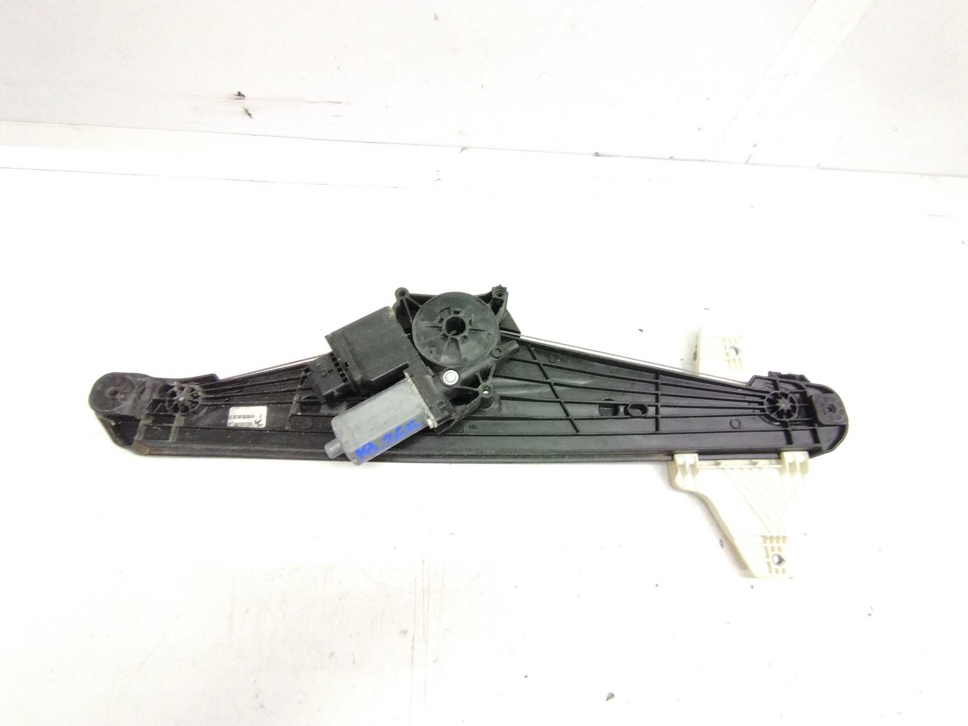 Recambio de elevalunas trasero derecho para citroën c5 aircross c-series referencia OEM IAM 9822455280  