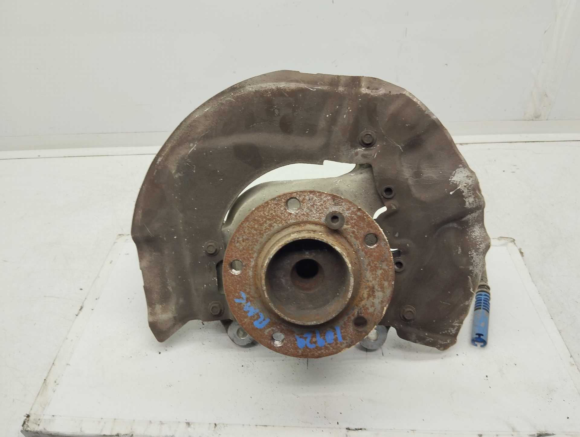 Recambio de mangueta delantera derecha para bmw serie 5 berlina (e60) 530i referencia OEM IAM 6760954R  